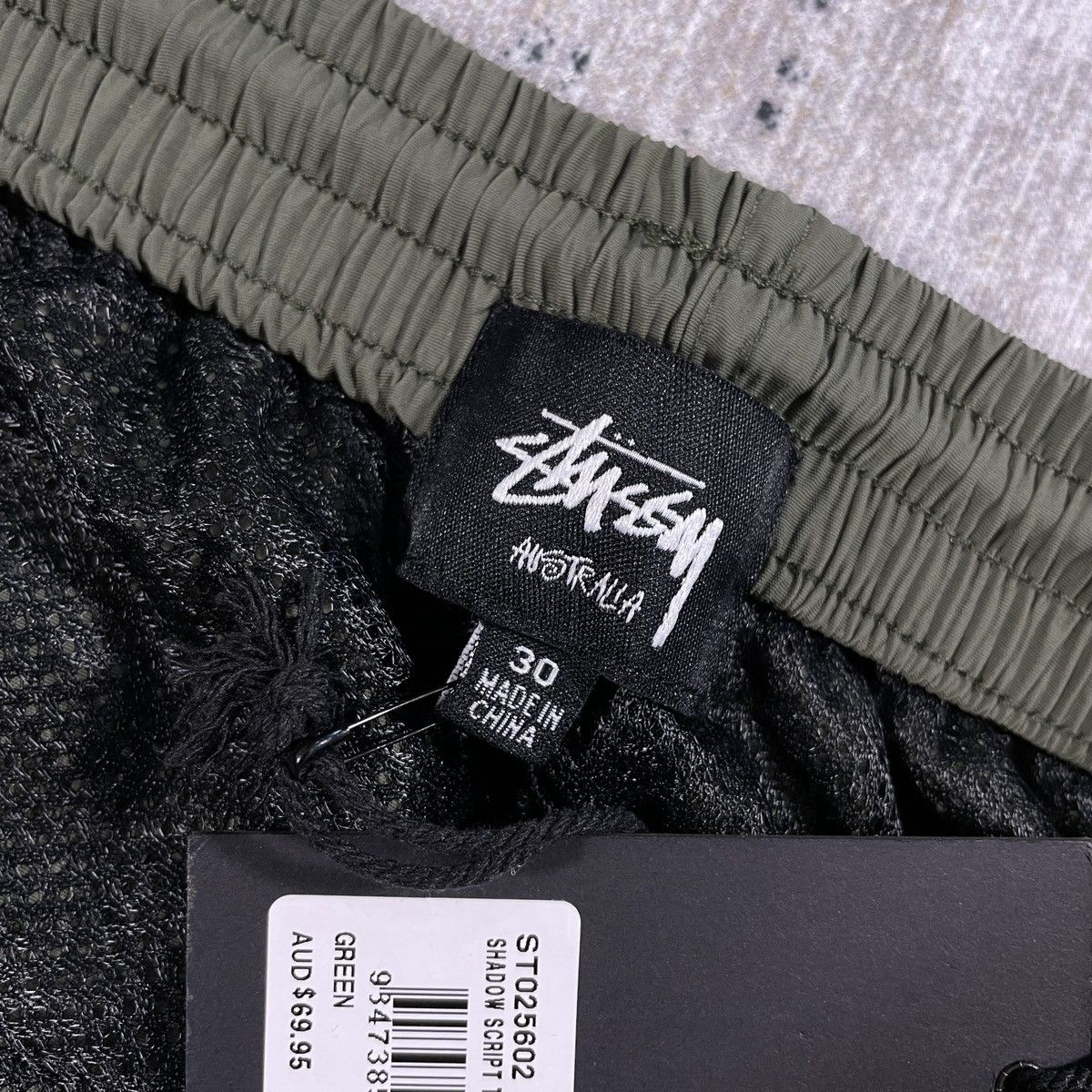 Stussy STUSSY GREEN SHORTS 30 - SHADOW SCRIPT Size US 30 / EU 46 - 4 Thumbnail