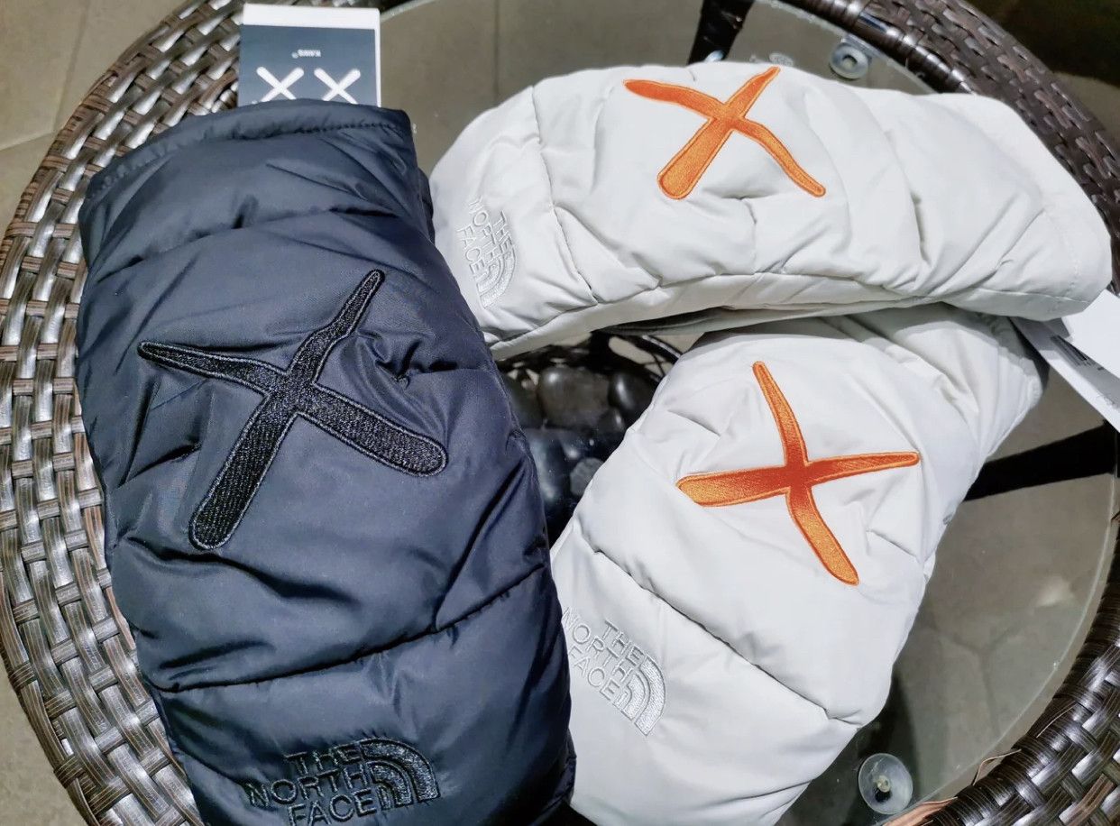 Kaws × The North Face Kaws x The North Face Nuptse Mitt Size ONE SIZE - 6 Thumbnail