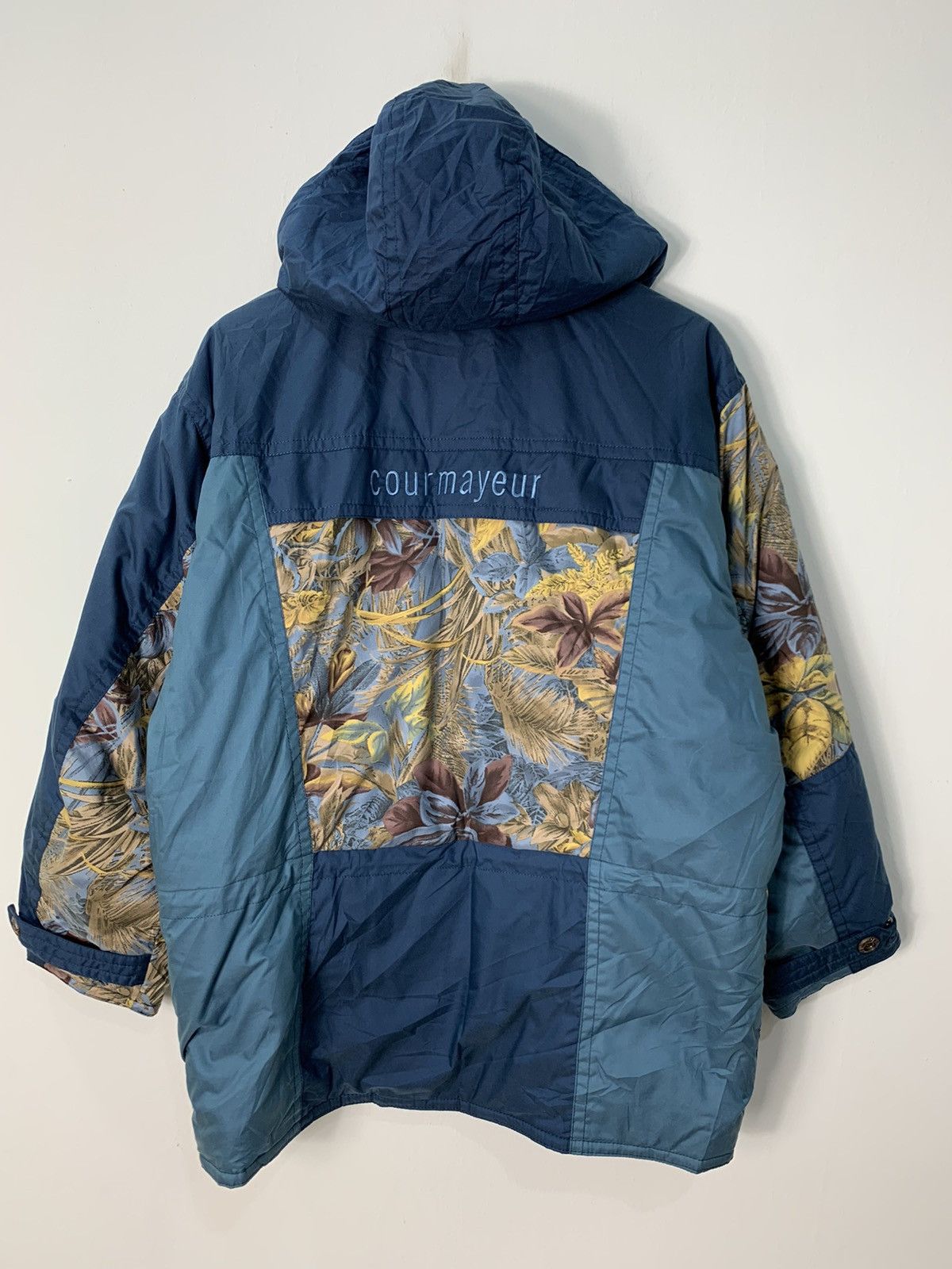 Japanese Brand Rare Japanese Brand Courmayeur Puffer Jacket Color Block Size US L / EU 52-54 / 3 - 6 Thumbnail
