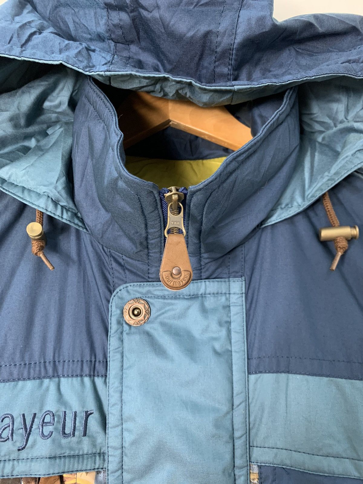 Japanese Brand Rare Japanese Brand Courmayeur Puffer Jacket Color Block Size US L / EU 52-54 / 3 - 5 Thumbnail