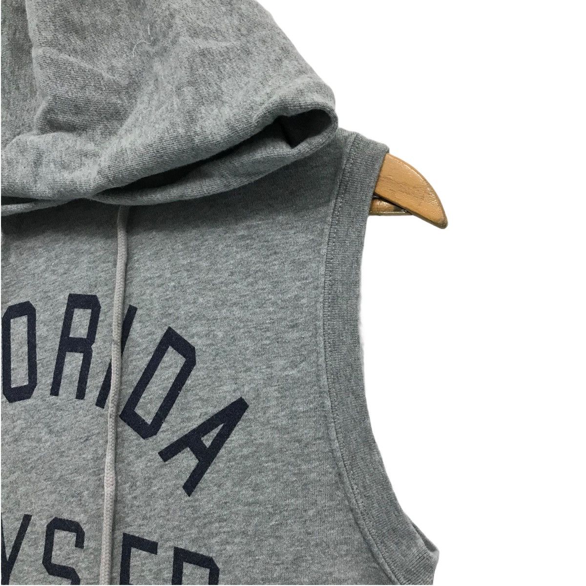 Champion Vintage Champion Hoodie Sleeveless Size US S / EU 44-46 / 1 - 4 Thumbnail