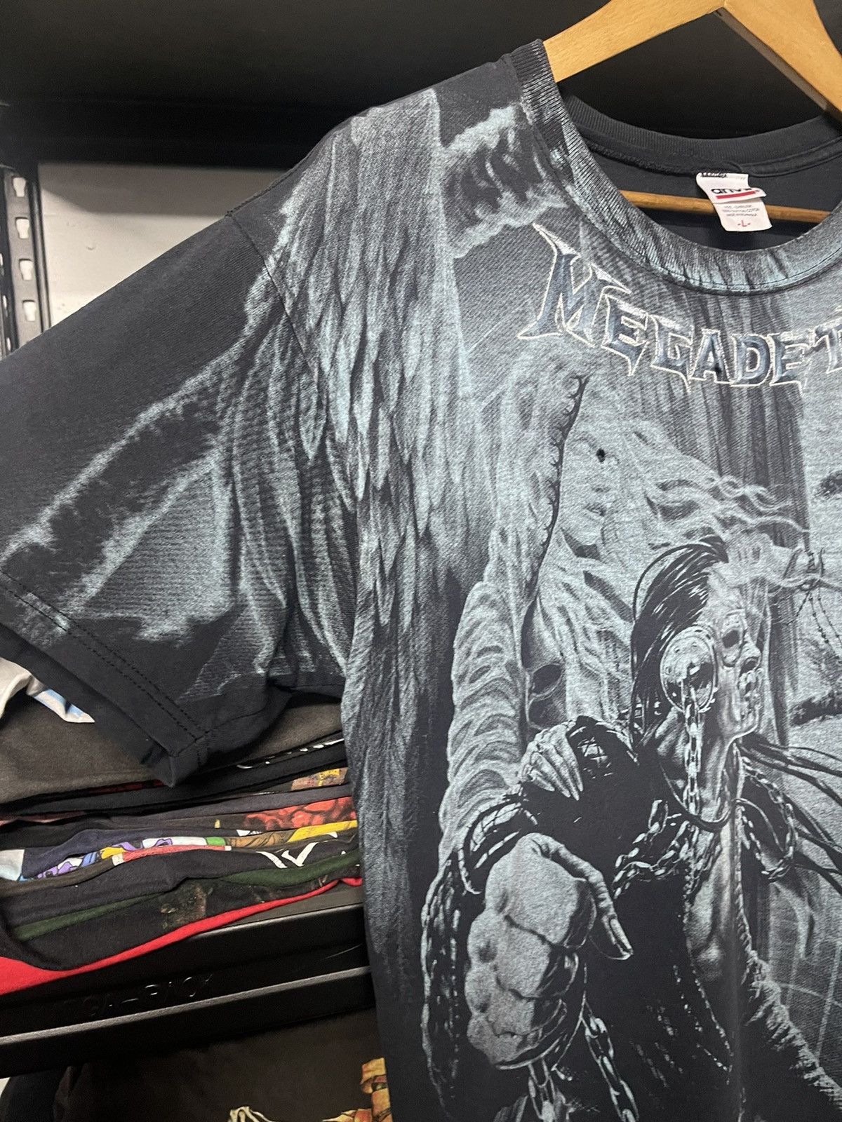 Band Tees Thrashed Vintage Megadeth Aop Promo Faded Grunge Tee Size US L / EU 52-54 / 3 - 8 Thumbnail
