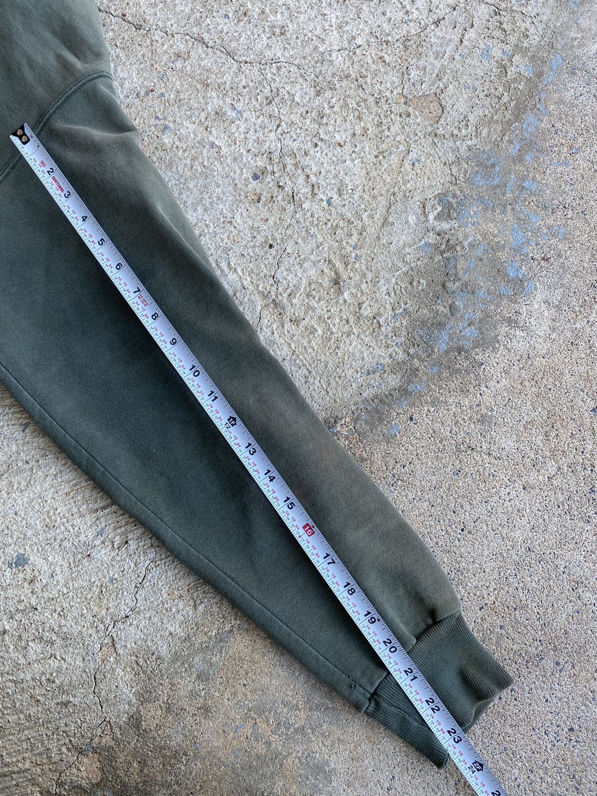 Champion × Vintage Vintage 90’s Champion Olive Fade Distressed Hood Sweatshirt Size US XL / EU 56 / 4 - 19 Thumbnail