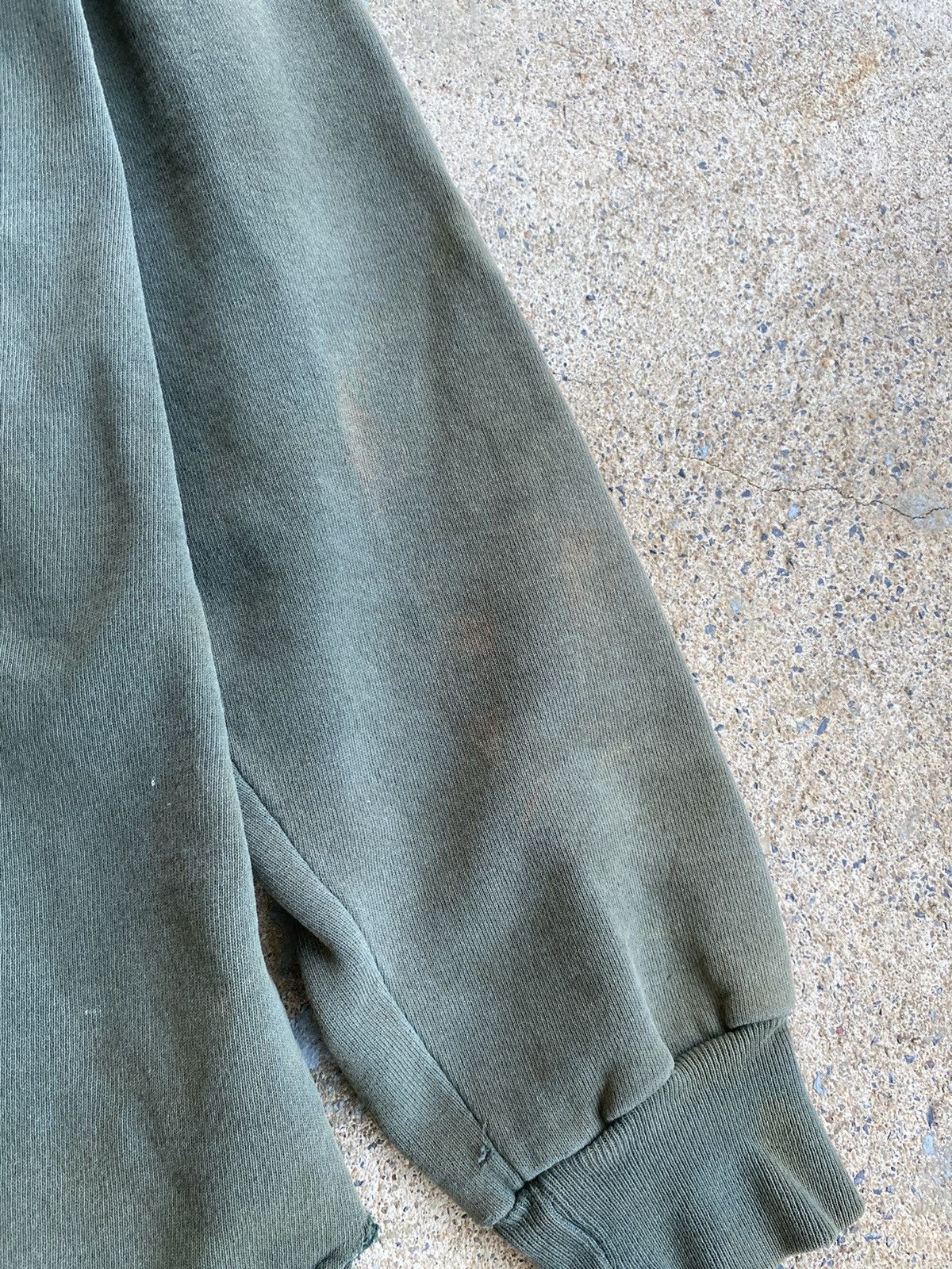 Champion × Vintage Vintage 90’s Champion Olive Fade Distressed Hood Sweatshirt Size US XL / EU 56 / 4 - 6 Thumbnail