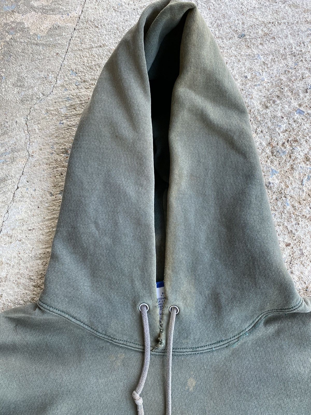 Champion × Vintage Vintage 90’s Champion Olive Fade Distressed Hood Sweatshirt Size US XL / EU 56 / 4 - 3 Thumbnail