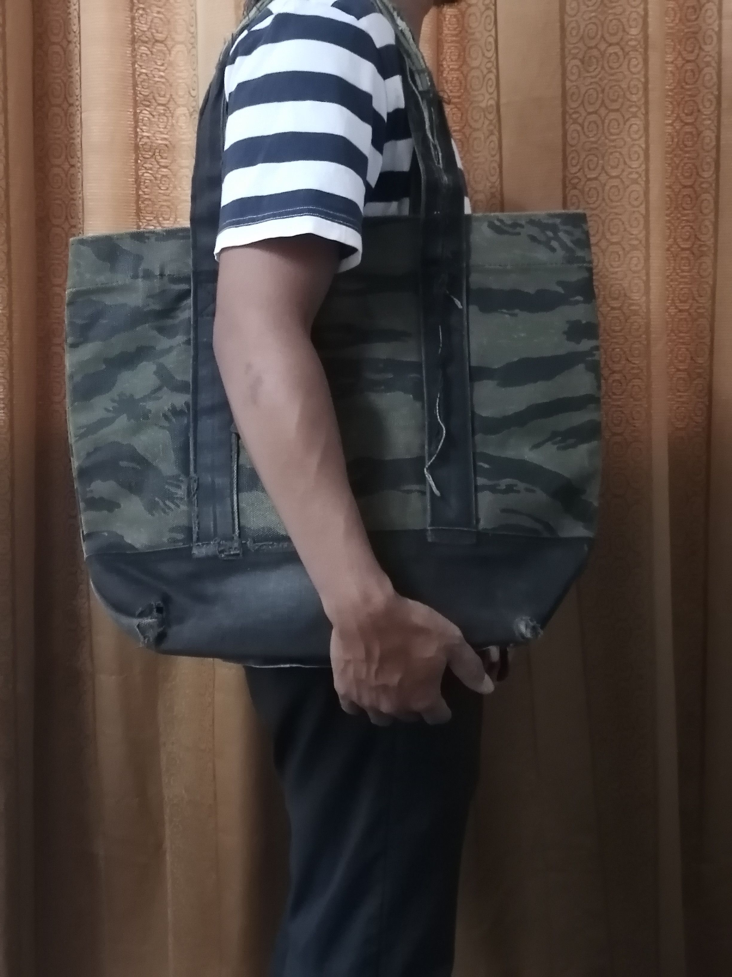 Hysteric Glamour × Japanese Brand Hysteric Glamour Trashed Tiger Stripe Duck Canvas Tote Bag Size ONE SIZE - 17 Thumbnail