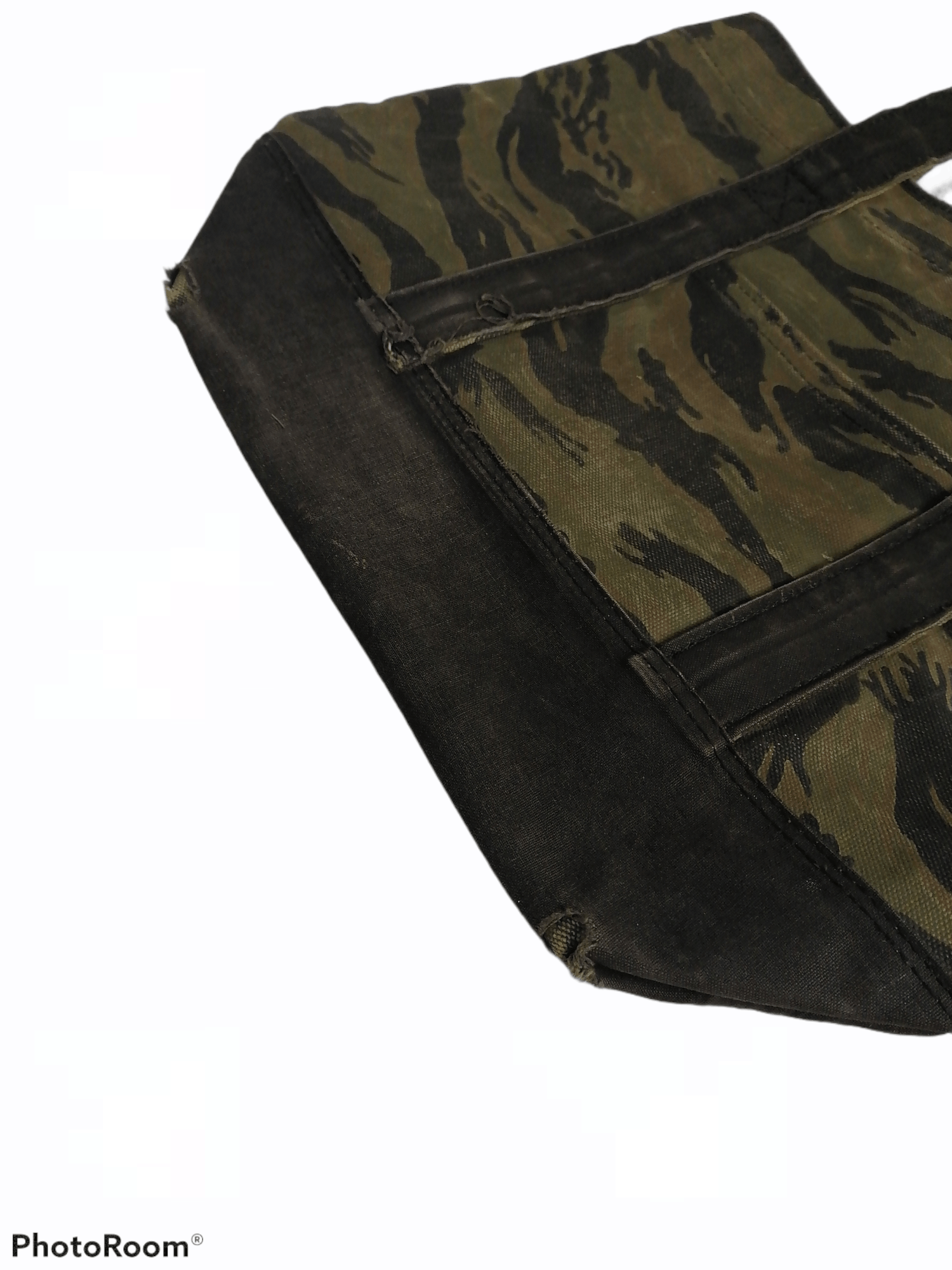 Hysteric Glamour × Japanese Brand Hysteric Glamour Trashed Tiger Stripe Duck Canvas Tote Bag Size ONE SIZE - 10 Thumbnail
