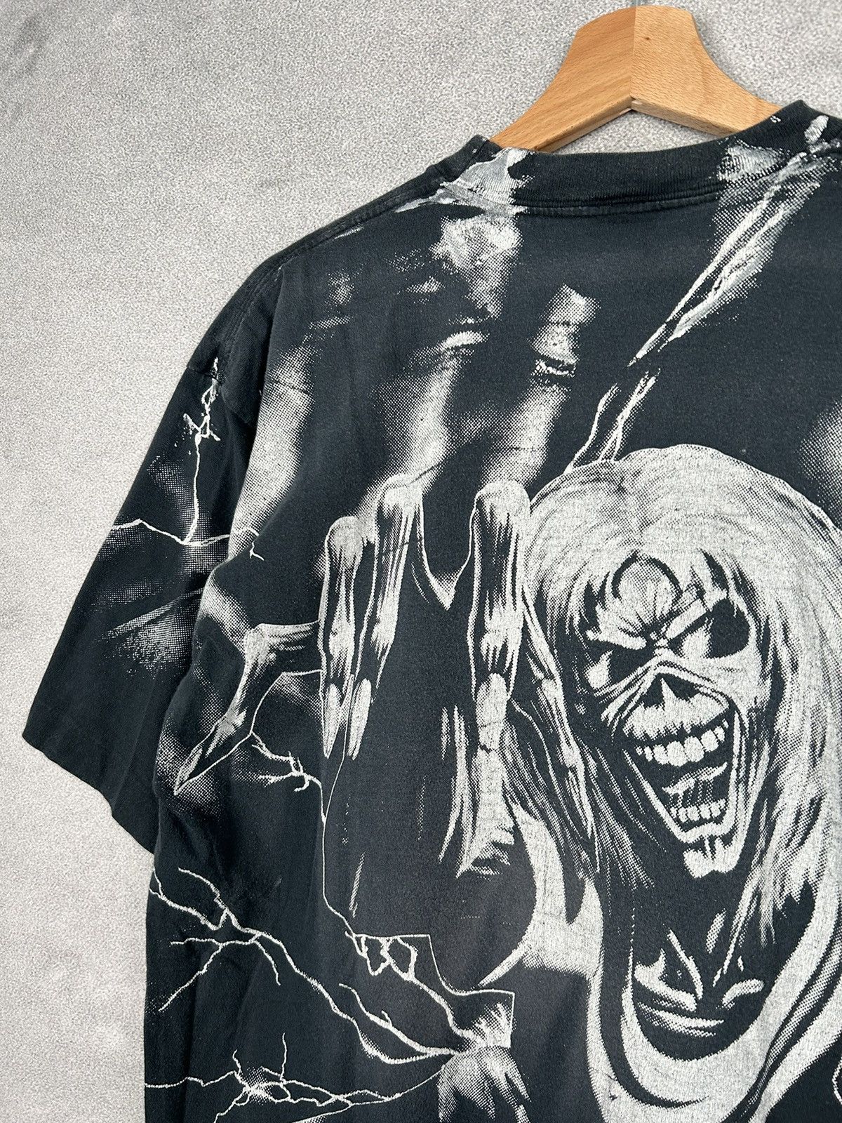 Band Tees Vintage Iron Maiden Overprint 1992 Mega Rare AOP 90s Metal Size US L / EU 52-54 / 3 - 6 Thumbnail