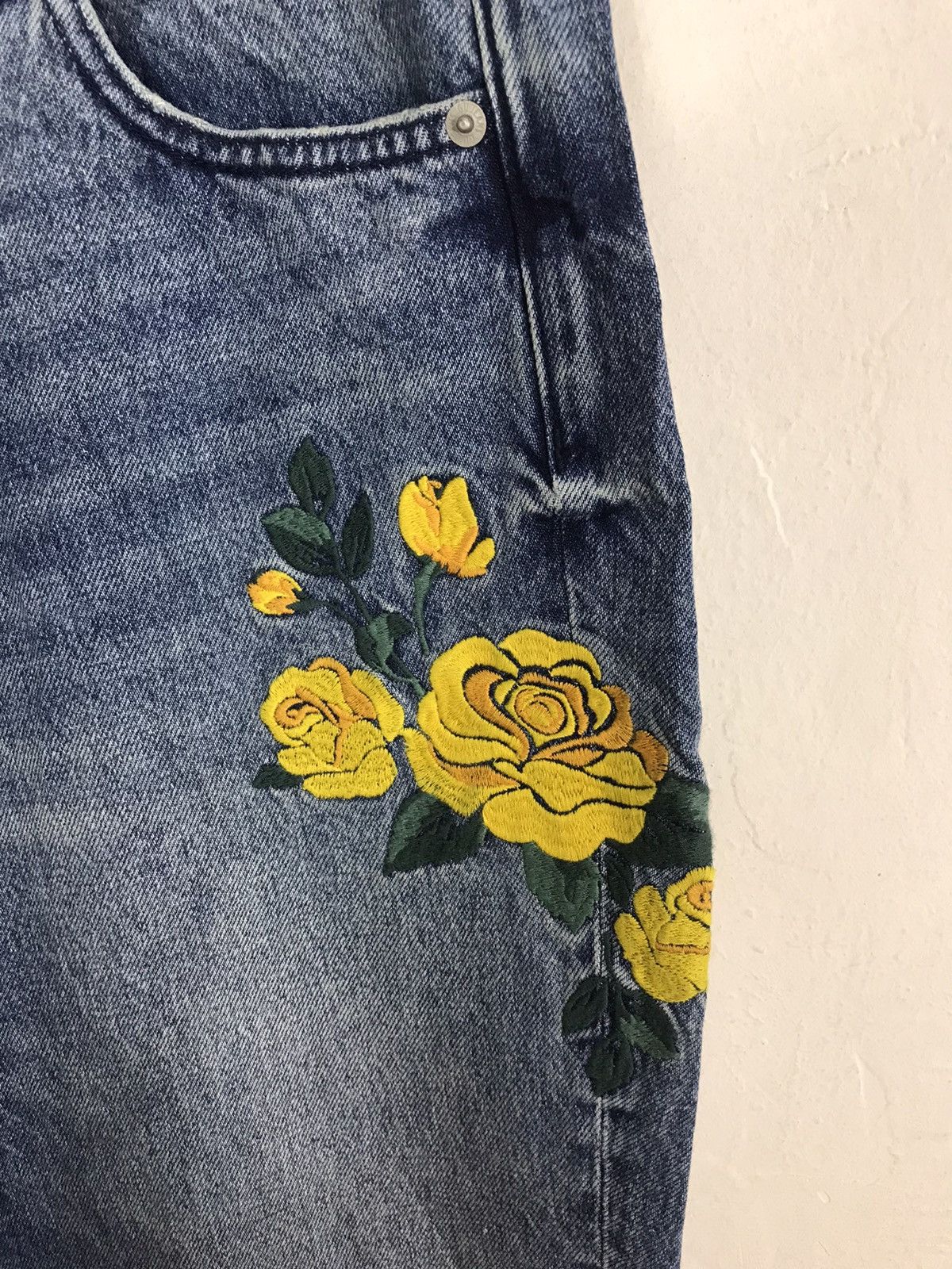 Japanese Brand × Vintage Vintage Japanese Brand Straight Cut Embroidery Rose Logo Size 32" / US 10 / IT 46 - 4 Thumbnail