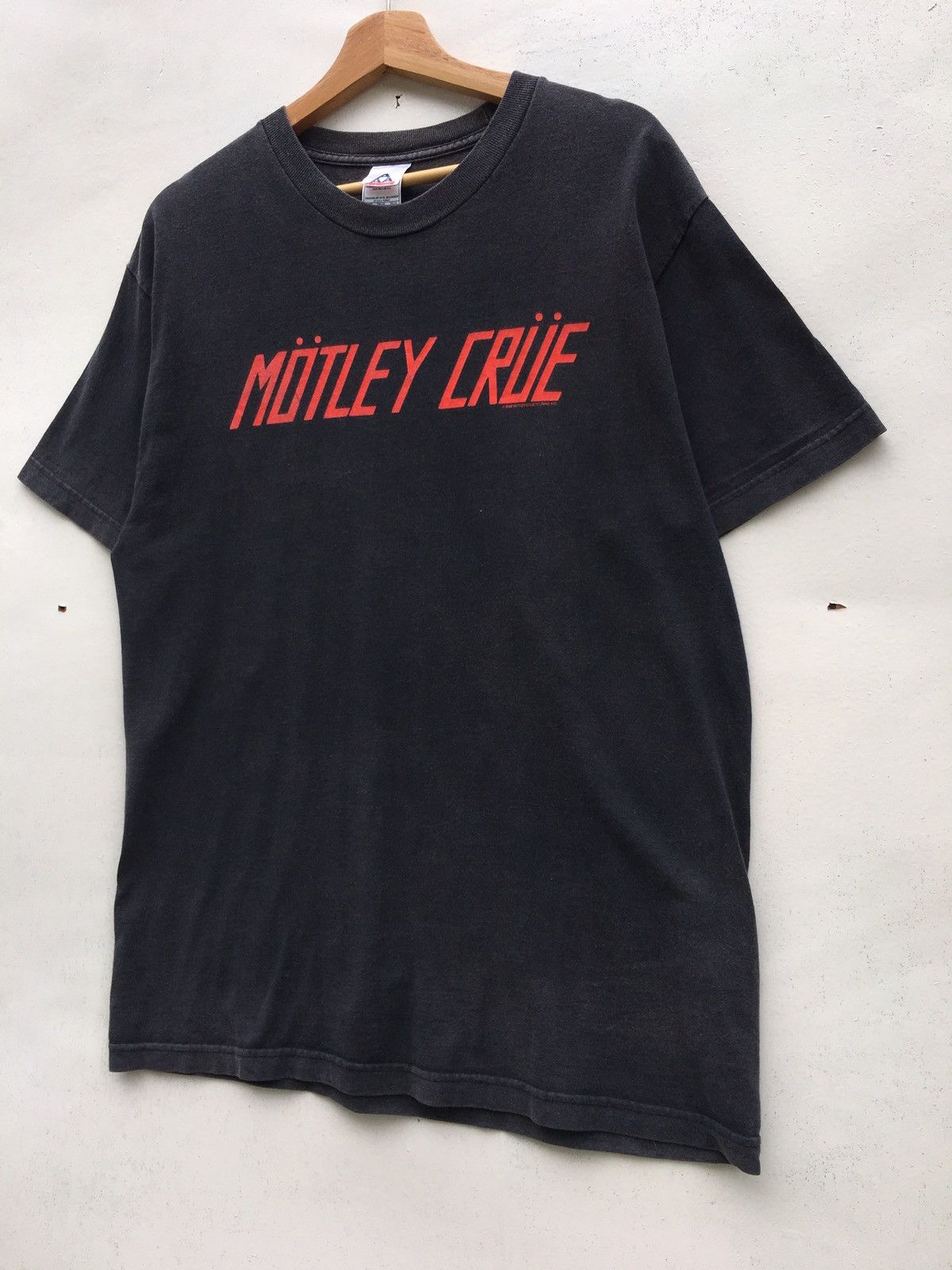 Band Tees Vintage 2005 Montley Crue SIN Fan Club Tour Tee Size US M / EU 48-50 / 2 - 3 Thumbnail