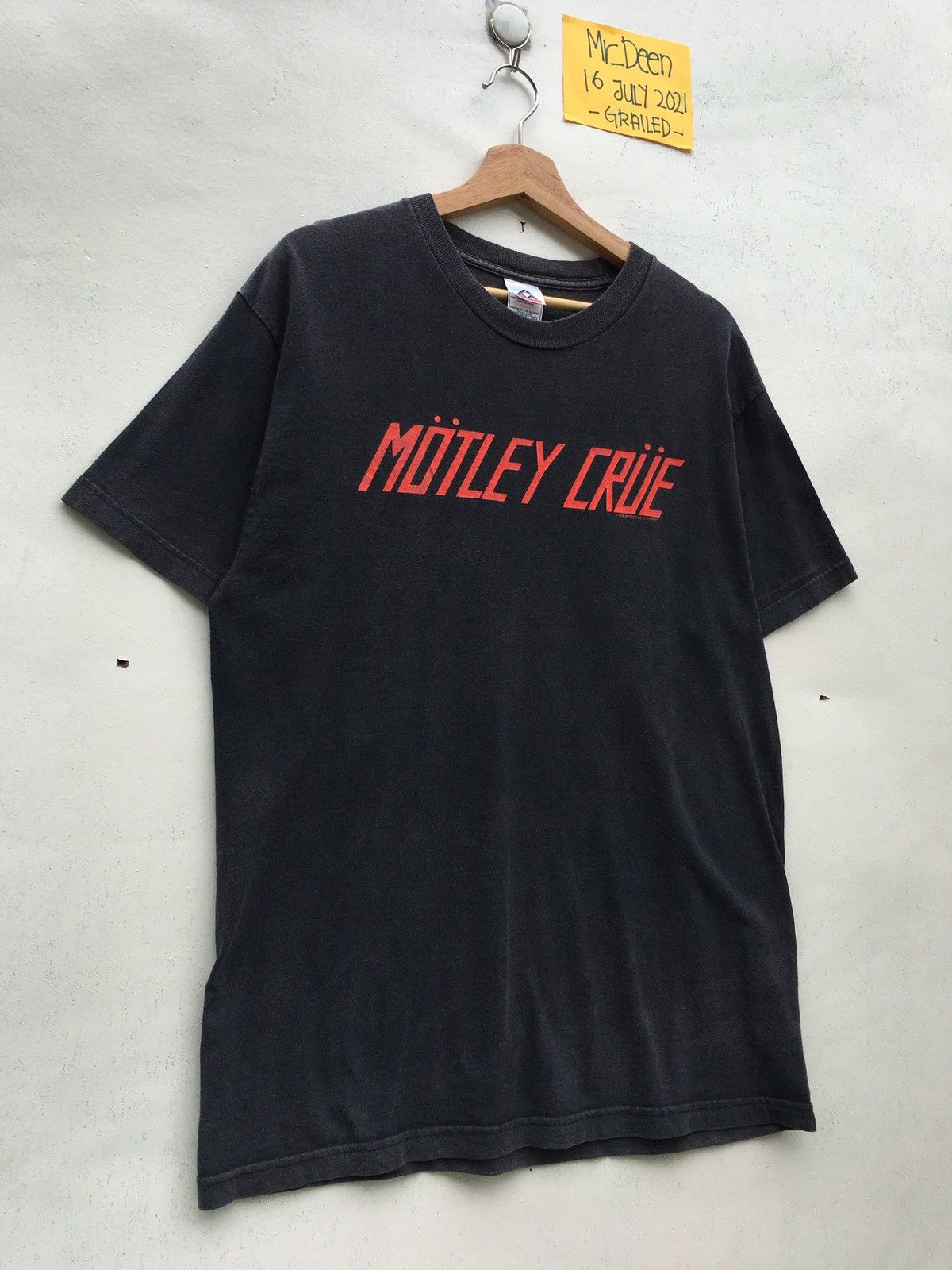 Band Tees Vintage 2005 Montley Crue SIN Fan Club Tour Tee Size US M / EU 48-50 / 2 - 4 Thumbnail