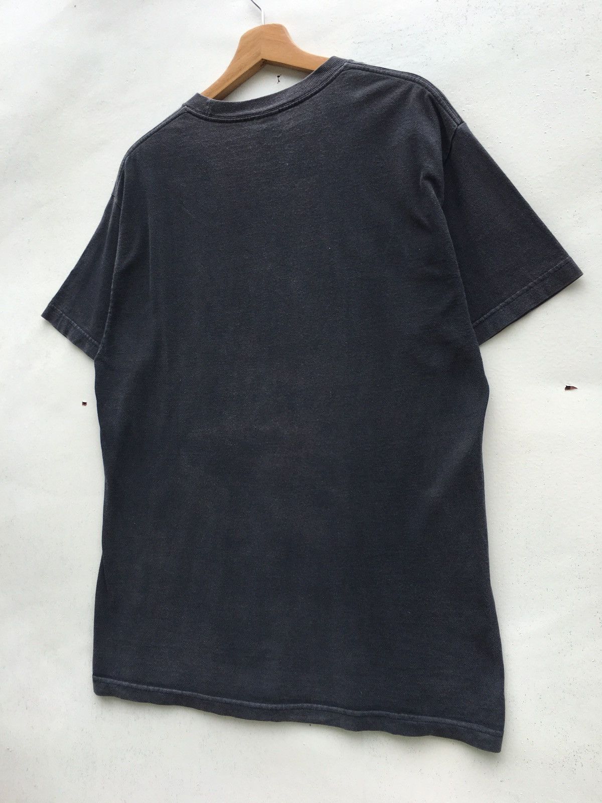 Band Tees Vintage 2005 Montley Crue SIN Fan Club Tour Tee Size US M / EU 48-50 / 2 - 14 Thumbnail