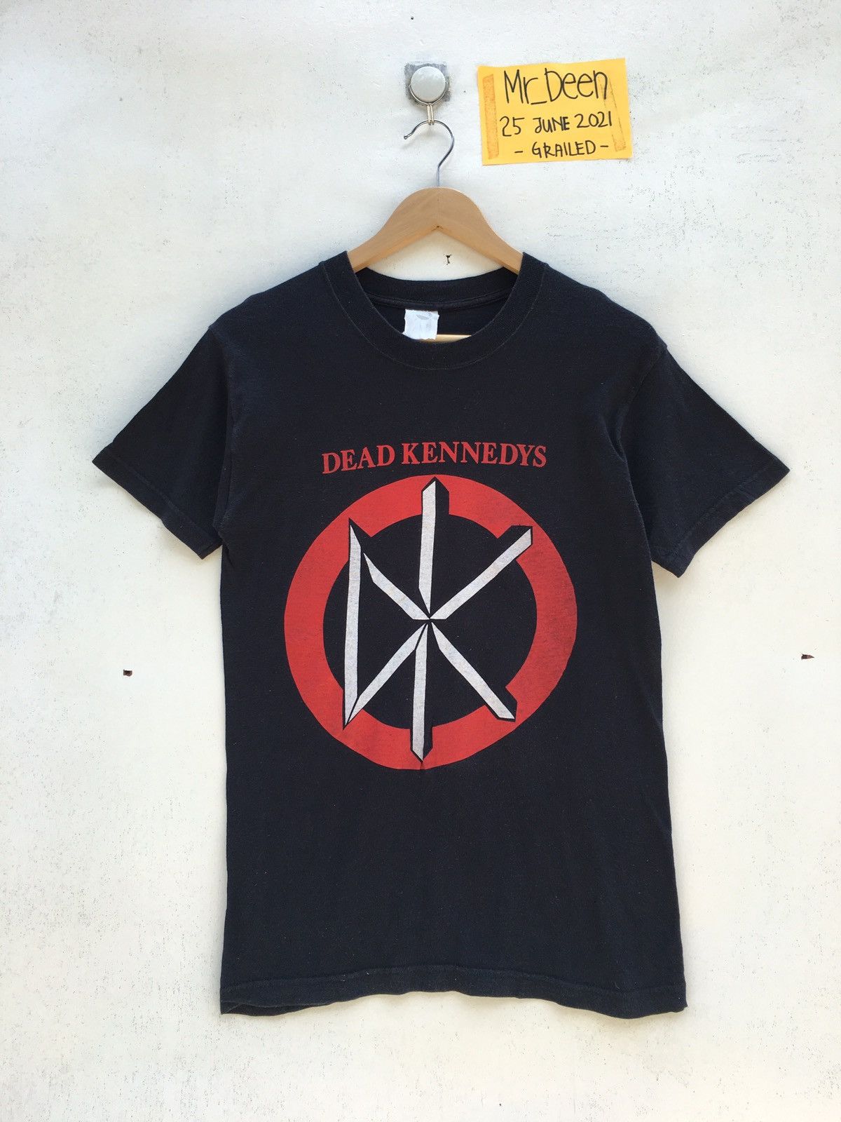 Band Tees Vintage 90’s Dead Kennedy’s Punk Rock Band T shirt Size US S / EU 44-46 / 1 - 1 Thumbnail