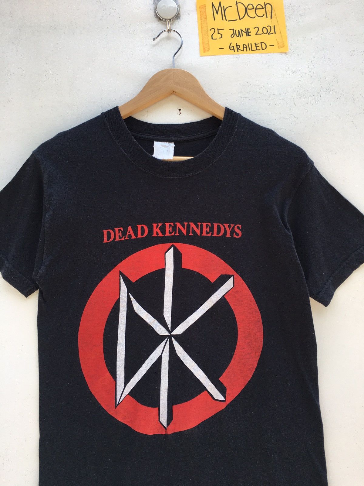 Band Tees Vintage 90’s Dead Kennedy’s Punk Rock Band T shirt Size US S / EU 44-46 / 1 - 5 Thumbnail