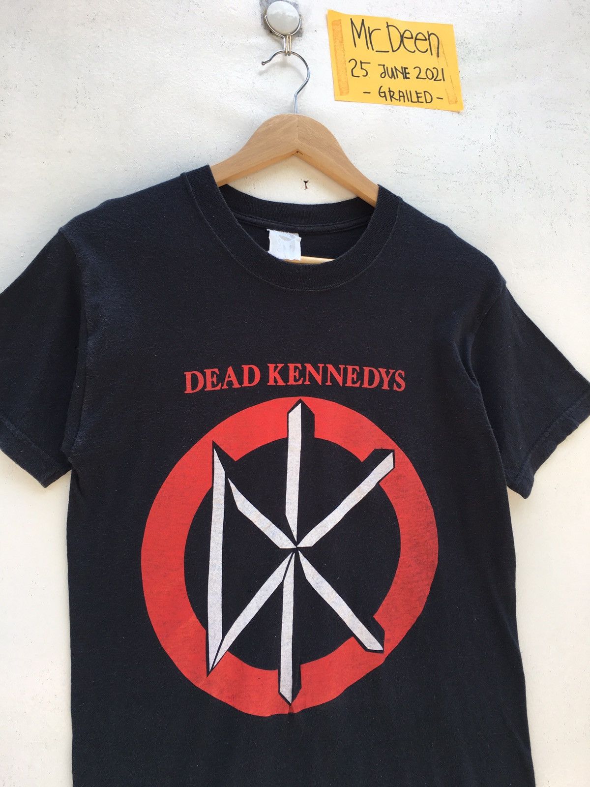 Band Tees Vintage 90’s Dead Kennedy’s Punk Rock Band T shirt Size US S / EU 44-46 / 1 - 6 Thumbnail