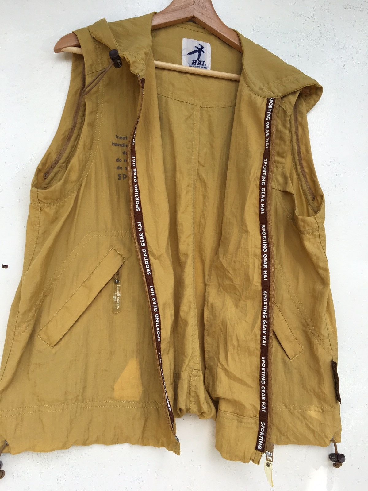 Hai Sporting Gear Vintage Hai Sporting Gear Issey Miyake Sleevless Hoodie Size US M / EU 48-50 / 2 - 9 Thumbnail