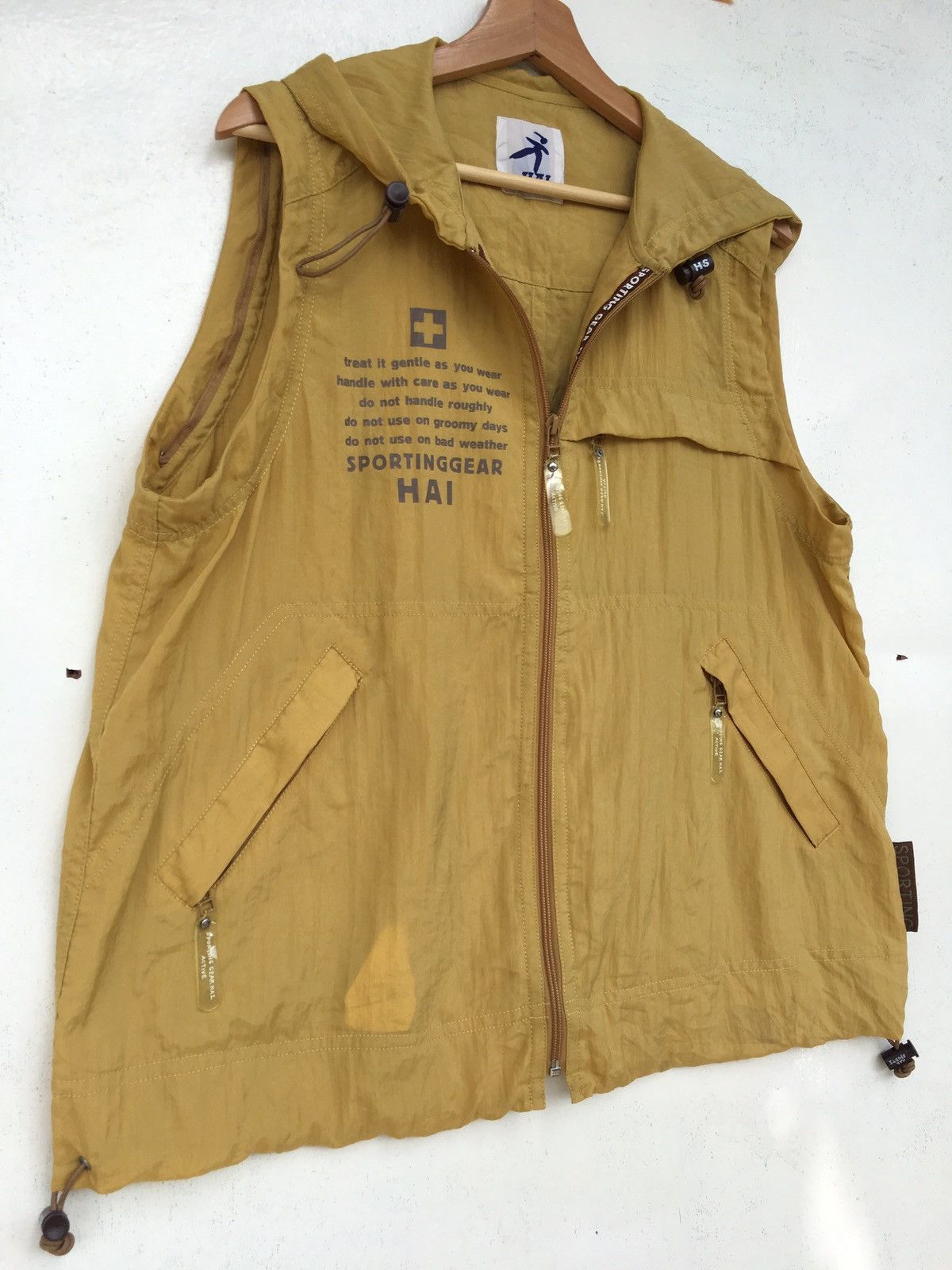 Hai Sporting Gear Vintage Hai Sporting Gear Issey Miyake Sleevless Hoodie Size US M / EU 48-50 / 2 - 3 Thumbnail