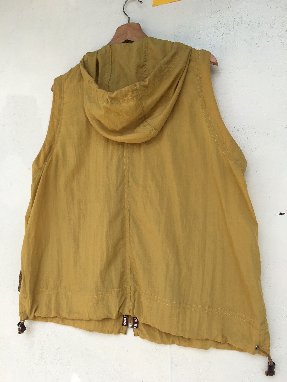 Hai Sporting Gear Vintage Hai Sporting Gear Issey Miyake Sleevless Hoodie Size US M / EU 48-50 / 2 - 14 Thumbnail