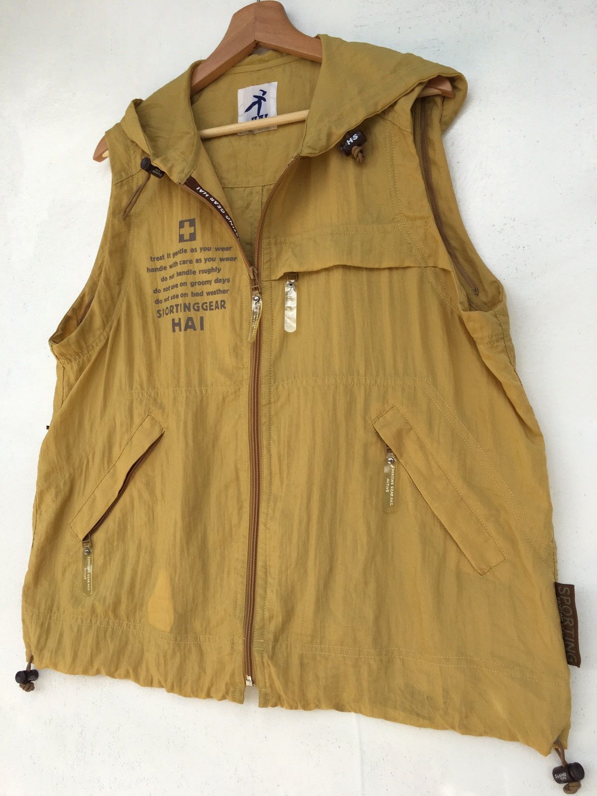 Hai Sporting Gear Vintage Hai Sporting Gear Issey Miyake Sleevless Hoodie Size US M / EU 48-50 / 2 - 4 Thumbnail