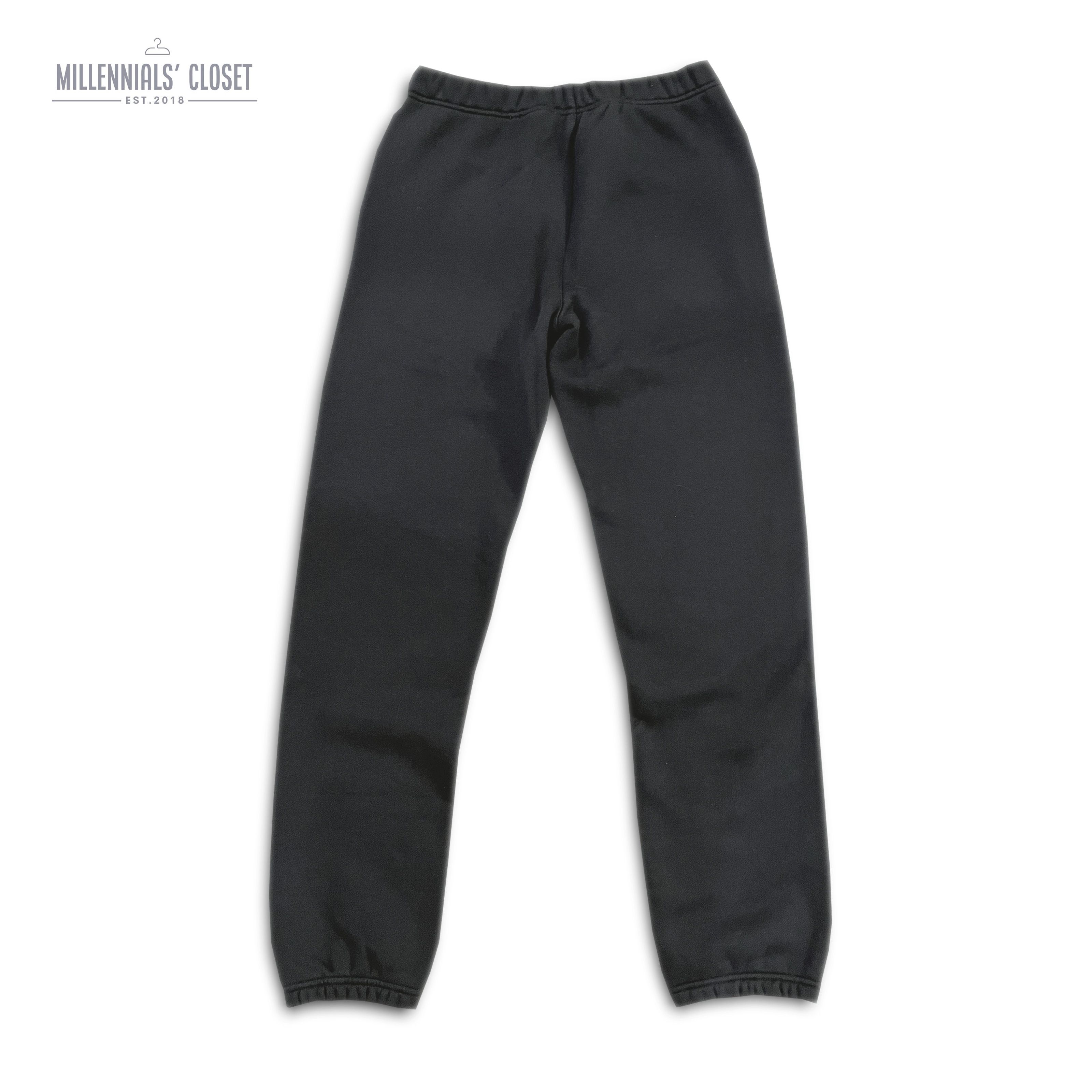 IS THE FEAR OF GOD ESSENTIALS SWEATPANTS STRETCH LIMO WORTH IT?! | ON BODY  REVIEW