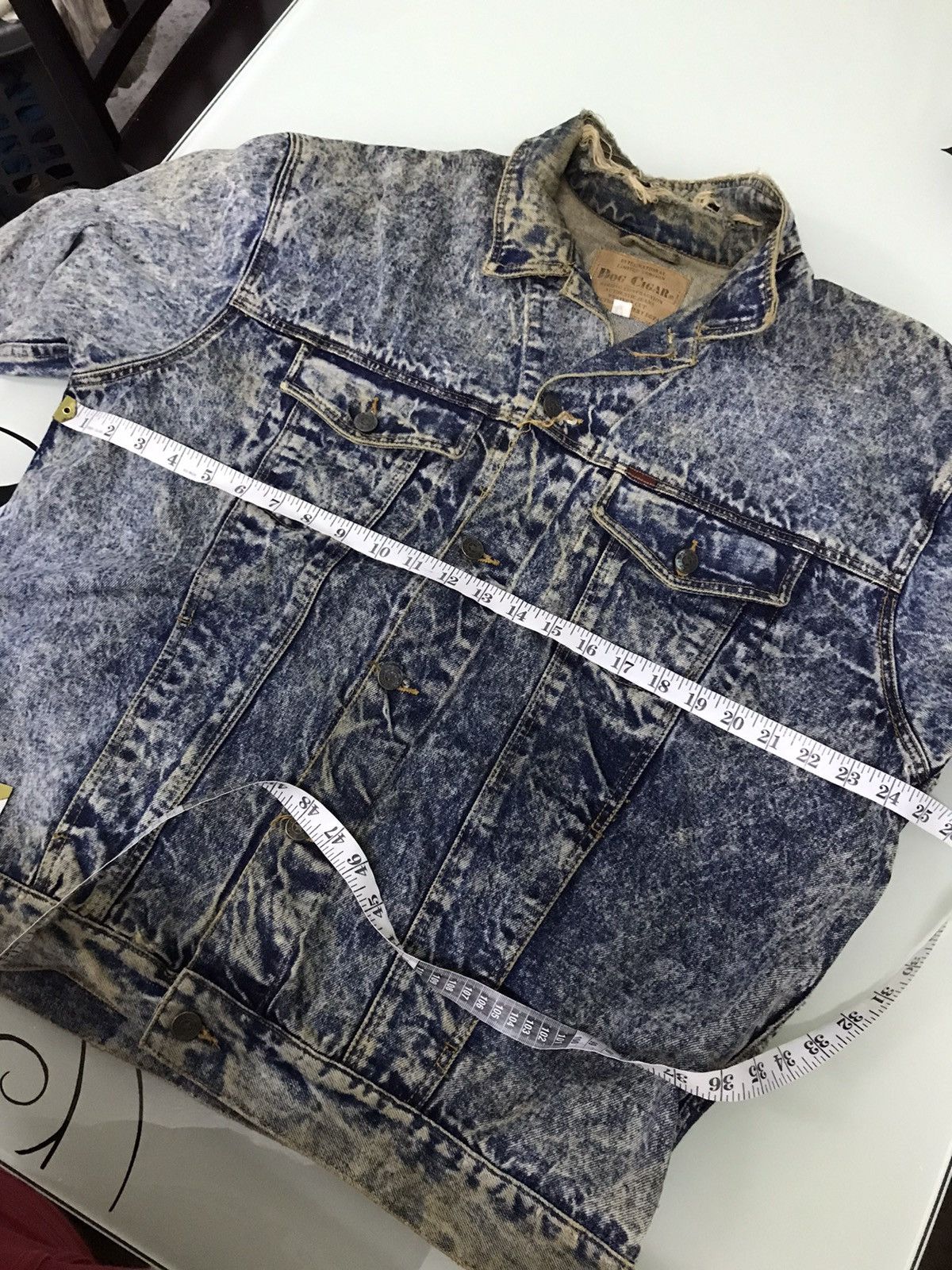 Japanese Brand Vintage Dog Cigar Distressed Denim Jackets Size US L / EU 52-54 / 3 - 22 Thumbnail