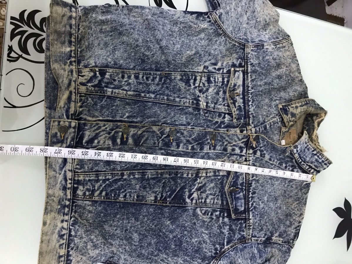 Japanese Brand Vintage Dog Cigar Distressed Denim Jackets Size US L / EU 52-54 / 3 - 24 Thumbnail