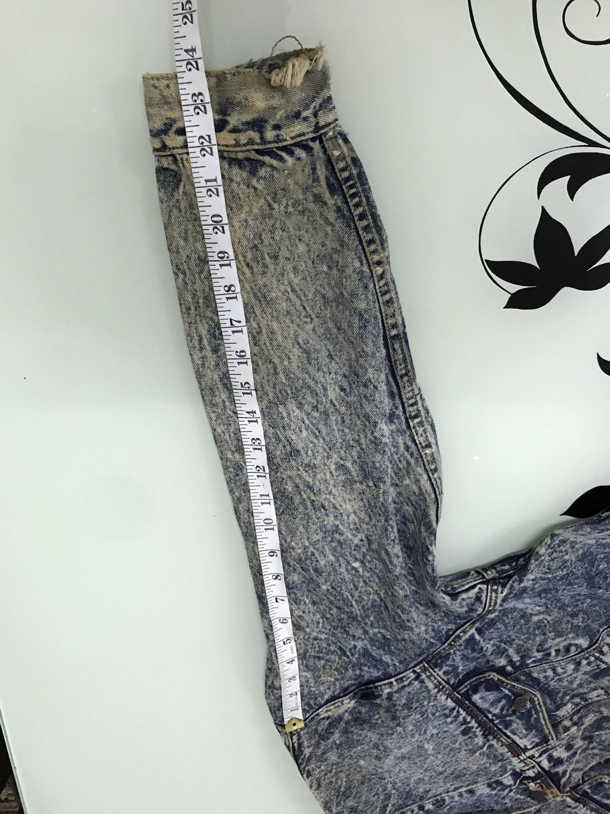 Japanese Brand Vintage Dog Cigar Distressed Denim Jackets Size US L / EU 52-54 / 3 - 25 Thumbnail