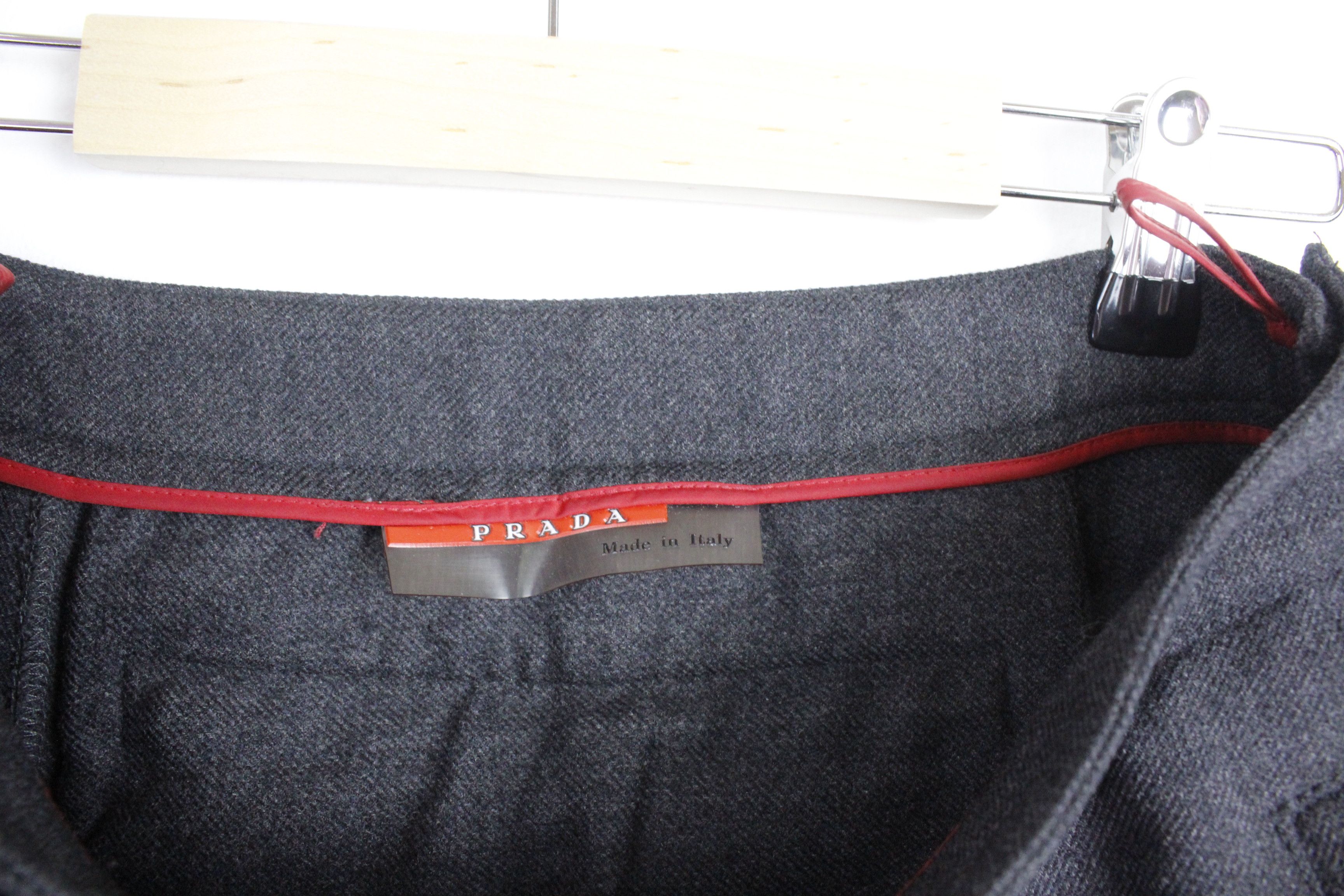 Prada Wmns Prada Red Logo Wool Zipper Sport Track Pants Trousers Size 27" / US 4 / IT 40 - 10 Thumbnail