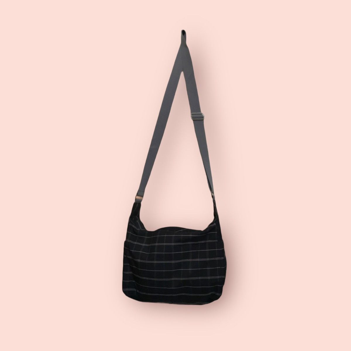 Japanese Brand × Urban Equipment EASTBOY CHECKERED BANANA CROSS BODY SLING Size ONE SIZE - 9 Thumbnail