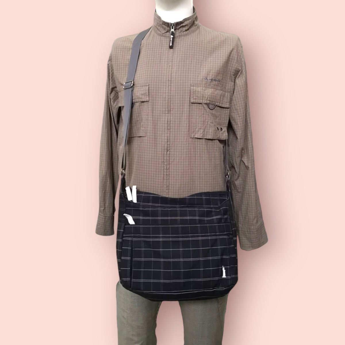 Japanese Brand × Urban Equipment EASTBOY CHECKERED BANANA CROSS BODY SLING Size ONE SIZE - 4 Thumbnail