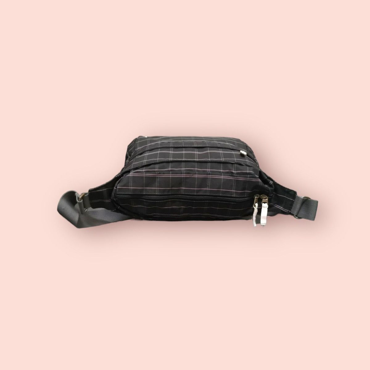 Japanese Brand × Urban Equipment EASTBOY CHECKERED BANANA CROSS BODY SLING Size ONE SIZE - 21 Thumbnail