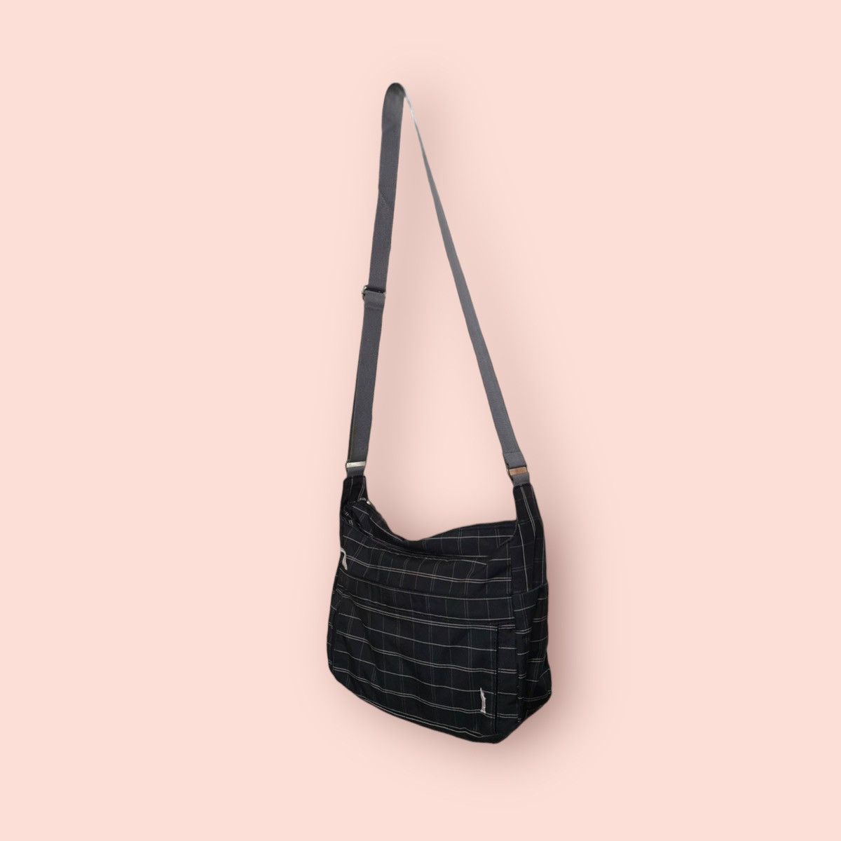 Japanese Brand × Urban Equipment EASTBOY CHECKERED BANANA CROSS BODY SLING Size ONE SIZE - 10 Thumbnail