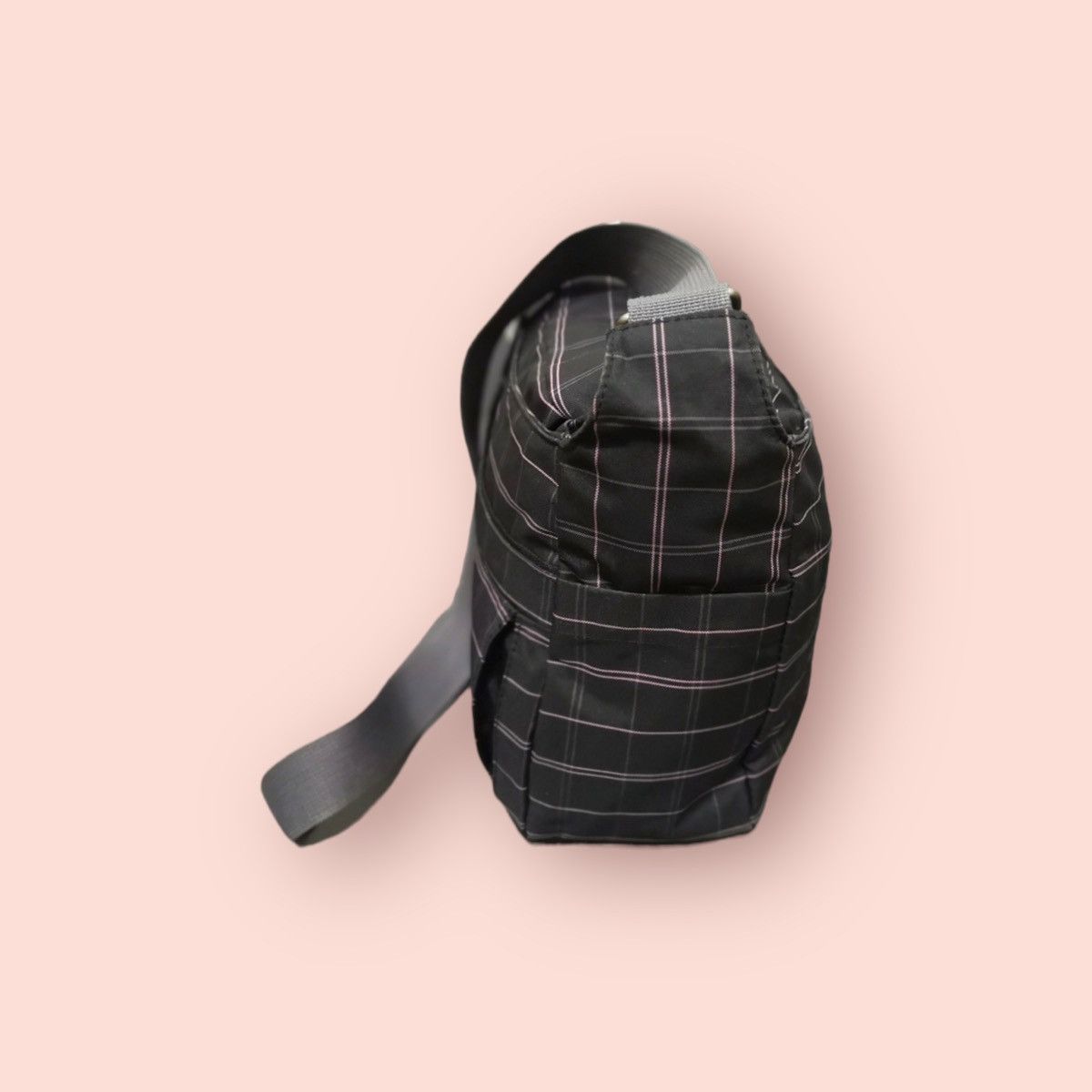 Japanese Brand × Urban Equipment EASTBOY CHECKERED BANANA CROSS BODY SLING Size ONE SIZE - 24 Thumbnail