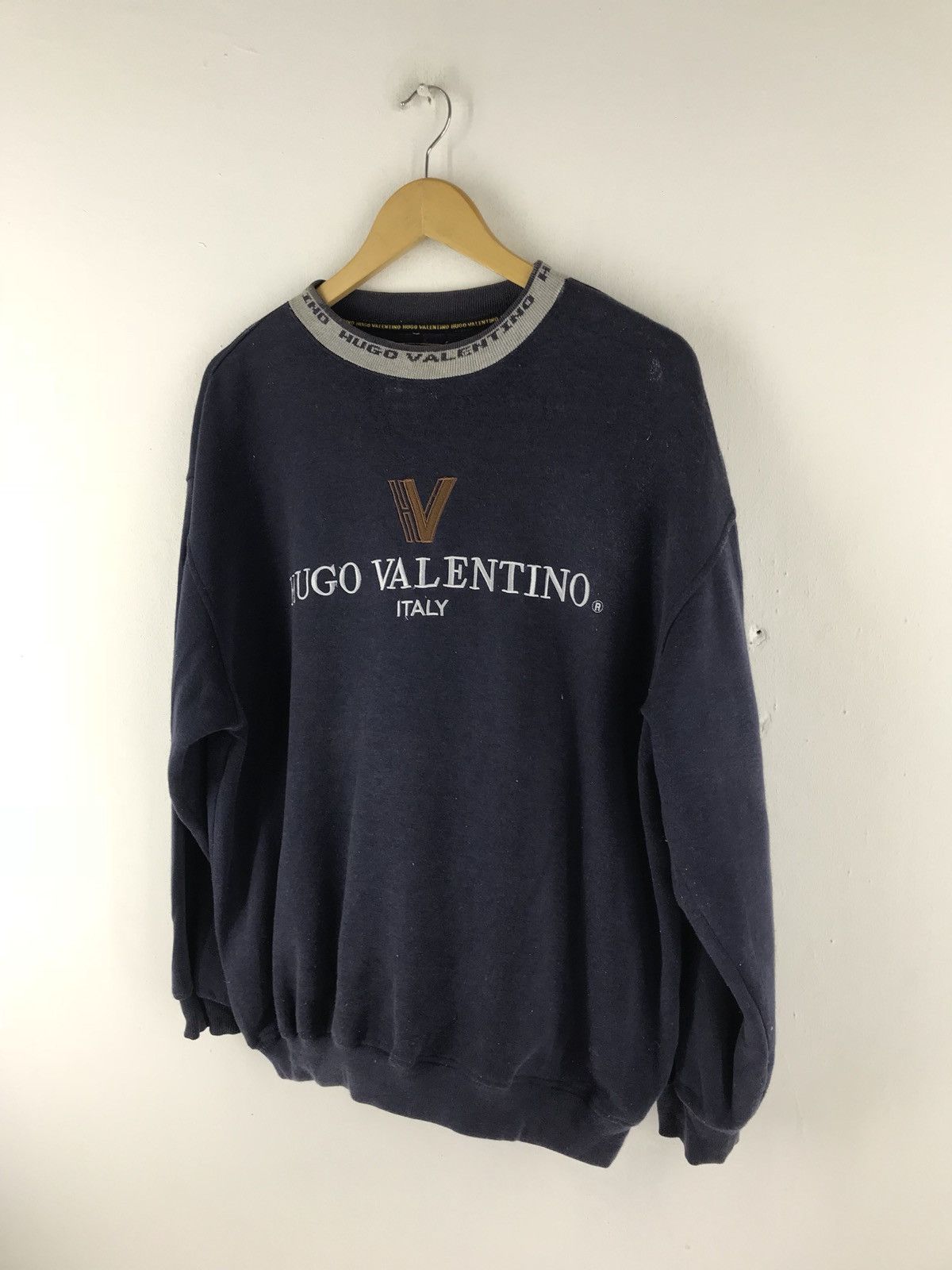 Valentino 🔔 🔥FINAL DROP🔥 Hugo Valentino Italy Embroidery Spell Out Size US L / EU 52-54 / 3 - 3 Thumbnail