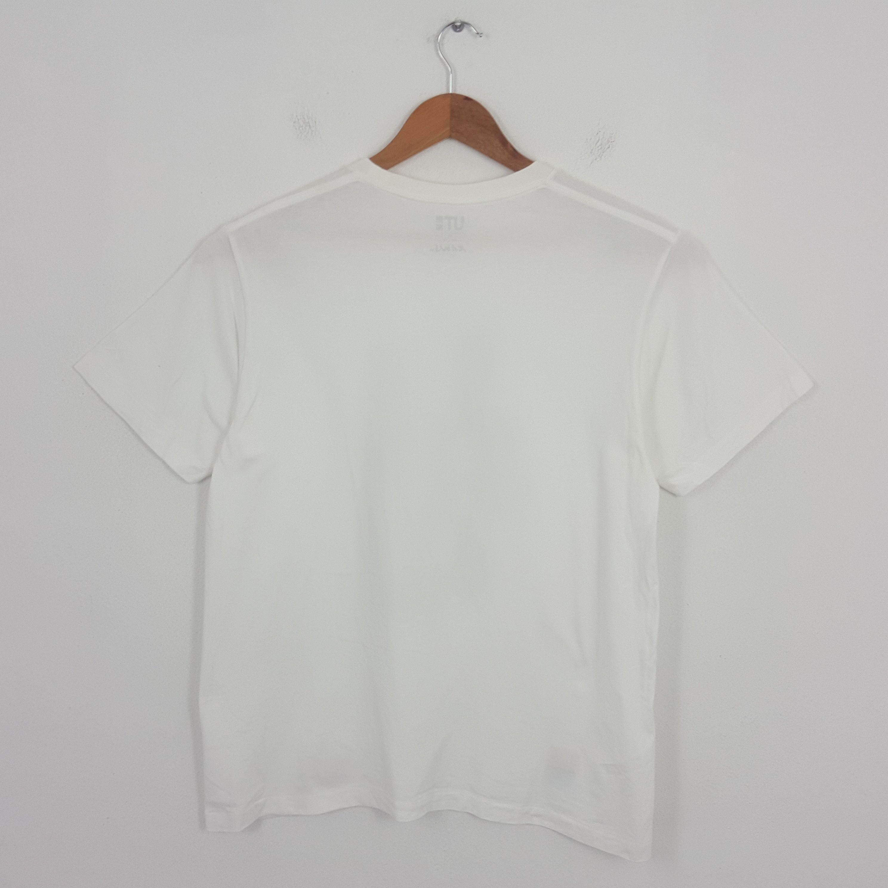 Kaws × Uniqlo × Vintage Vintage KAWS X Japanese Brand Mascot Design T-Shirt Size US L / EU 52-54 / 3 - 3 Thumbnail