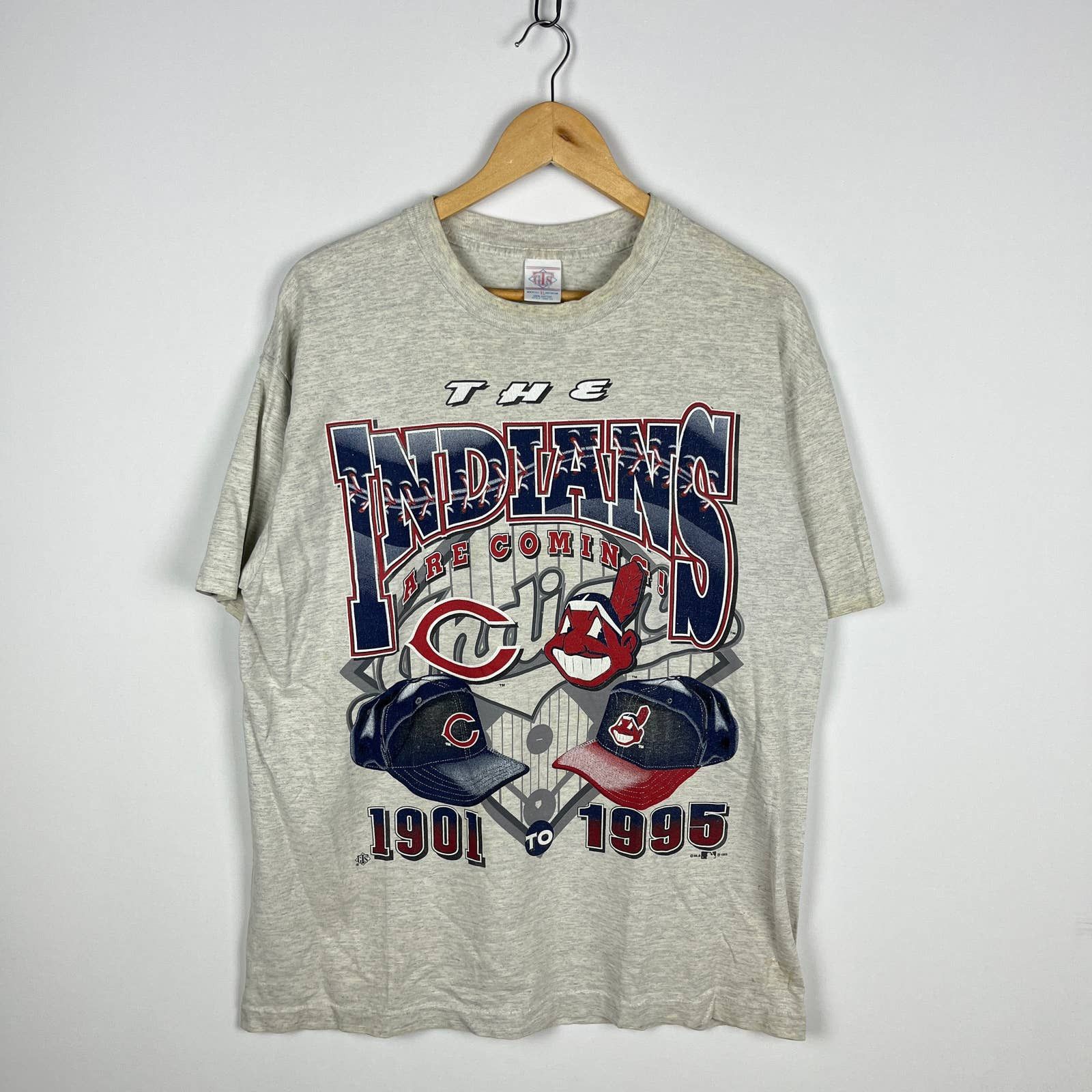 Vintage Vintage 90s Cleveland Indians Champions Cubs T Shirt XL Size US XL / EU 56 / 4 - 1 Thumbnail