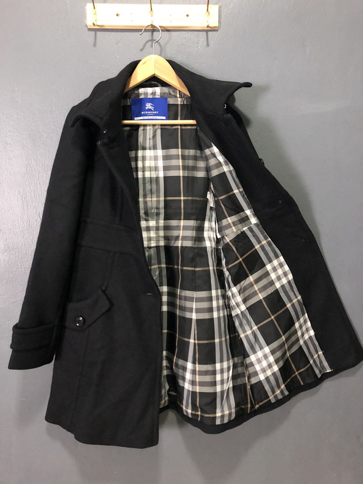 Burberry BURBERRY BLUE LABEL BLEND WOOL PEACOAT JACKET CHEKERED INNER Size S / US 4 / IT 40 - 1 Thumbnail