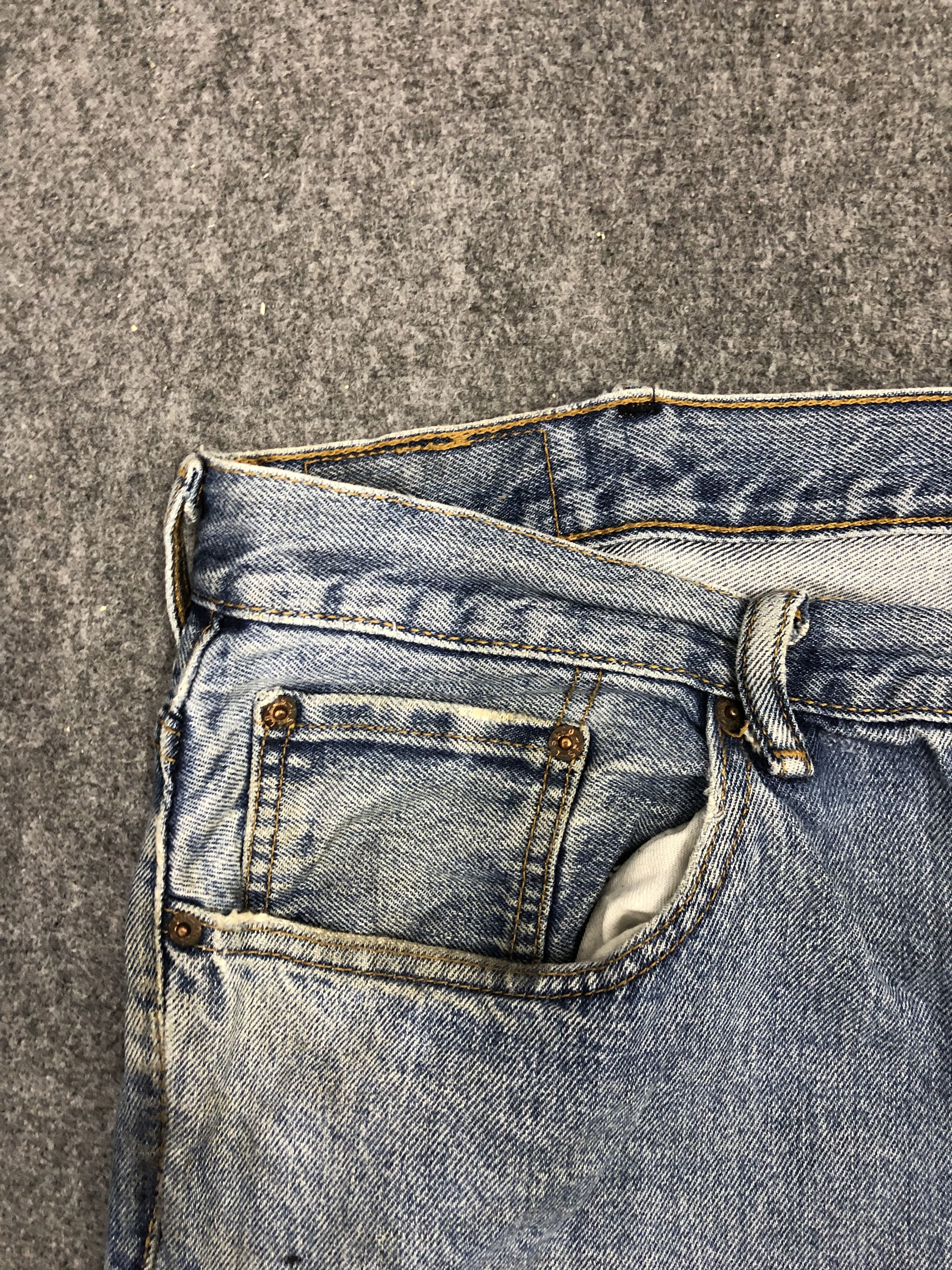 Levi's × Vintage Vintage Levis 550 Faded Blue Baggy Jeans Size US 42 / EU 58 - 9 Thumbnail