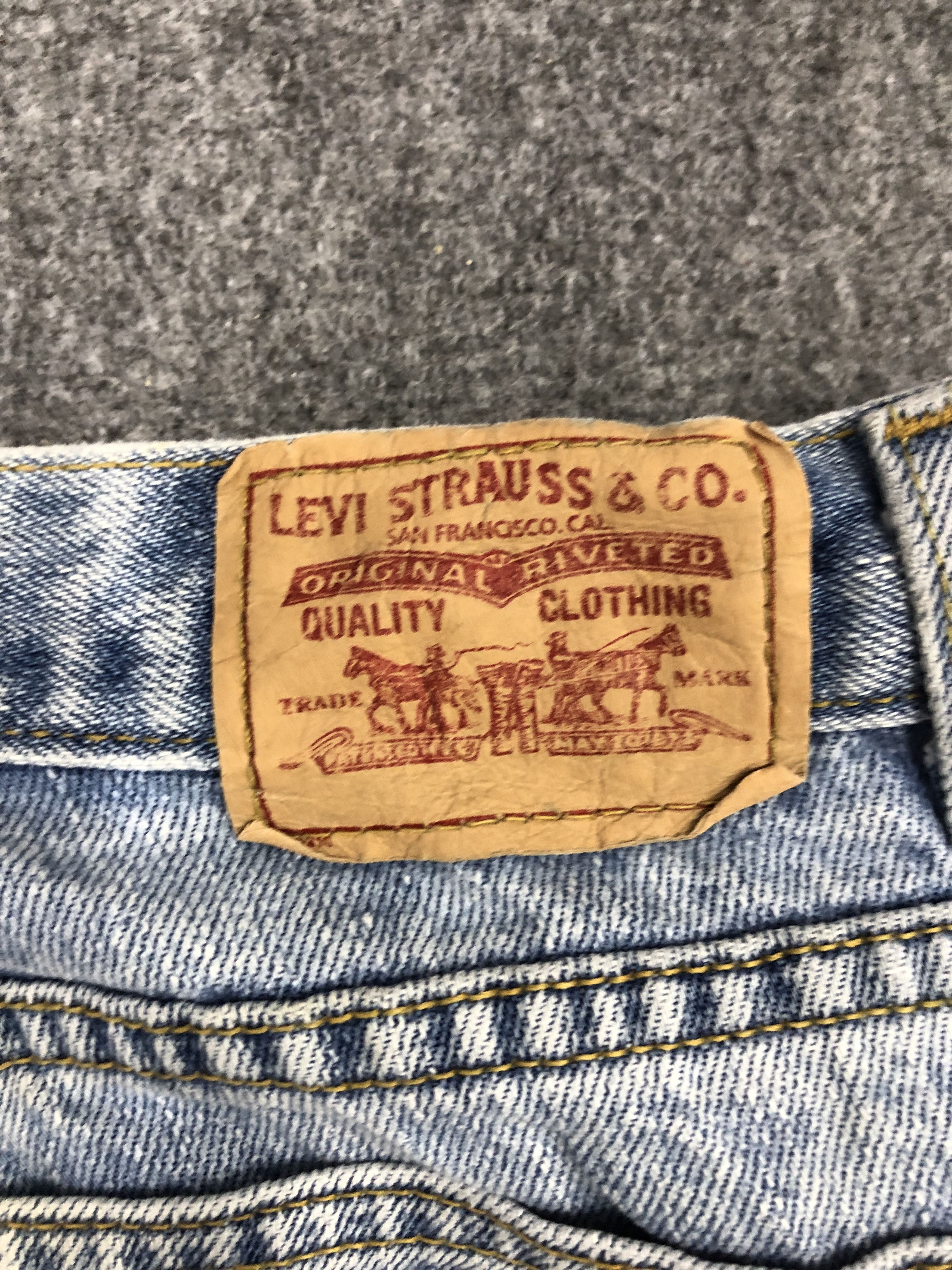 Levi's × Vintage Vintage Levis 550 Faded Blue Baggy Jeans DP1228 Size US 33 - 5 Thumbnail