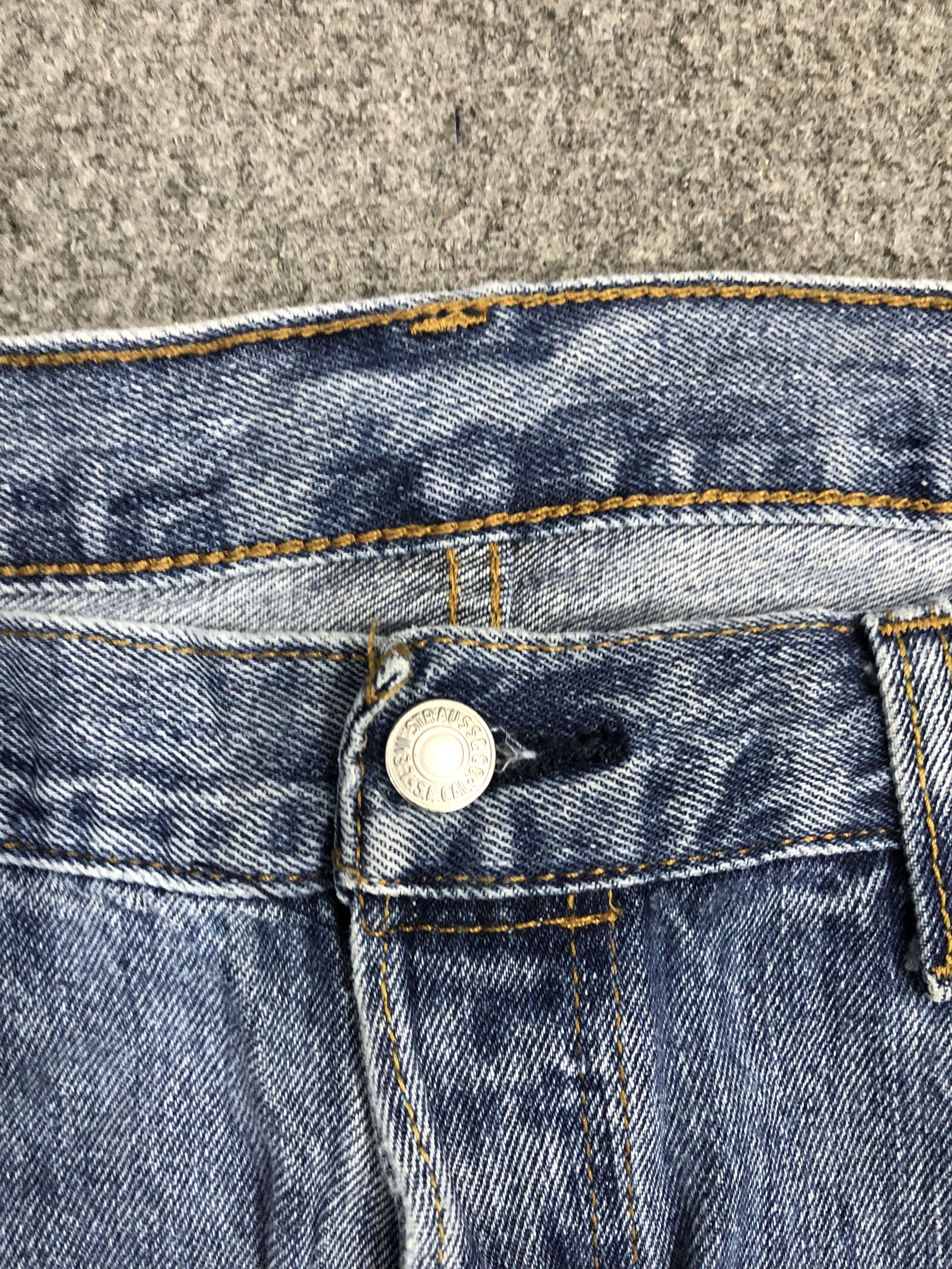 Vintage Levis 501 Faded Blue Jeans DP1240