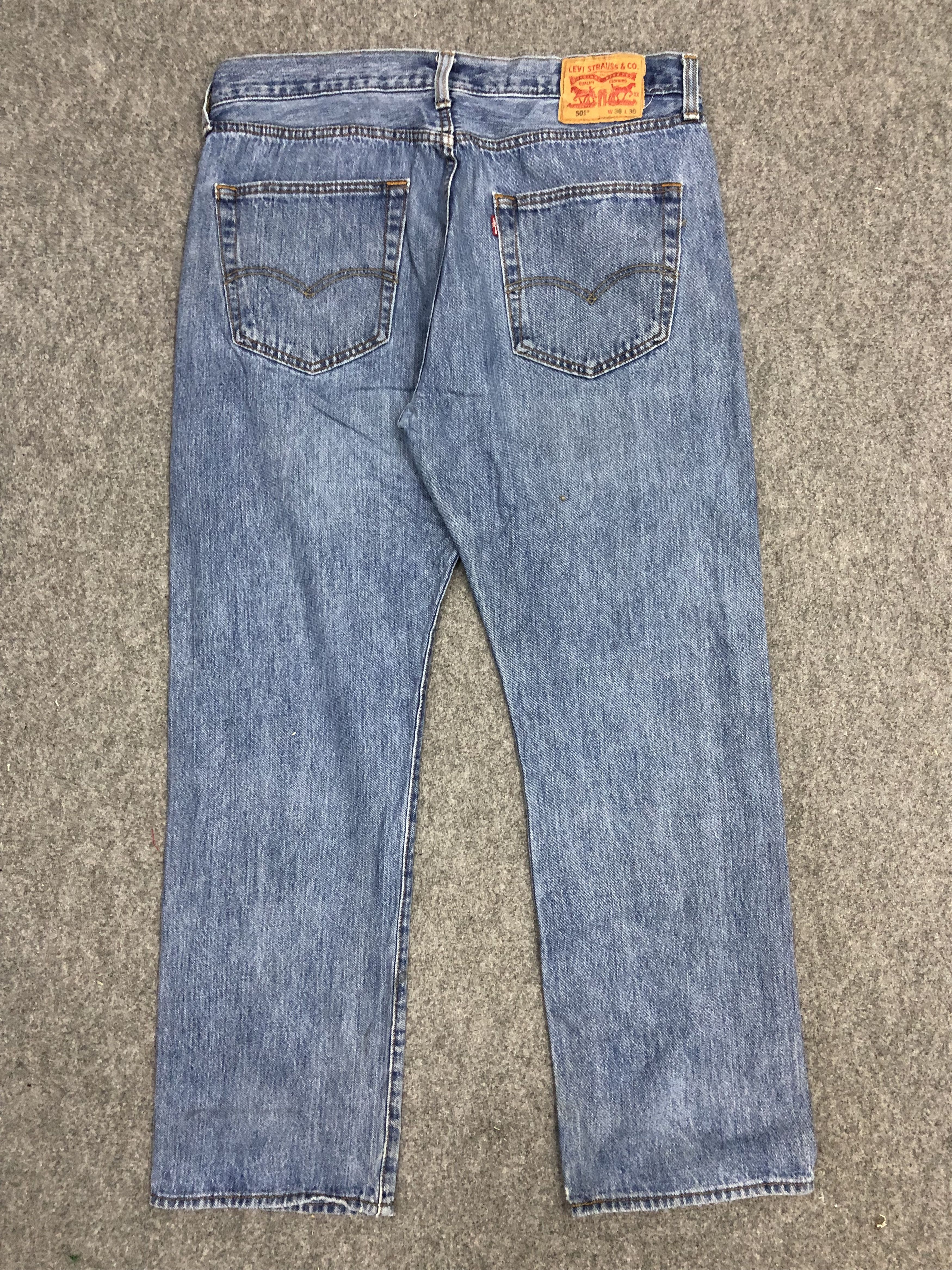 Vintage Levis 501 Faded Blue Jeans DP1240