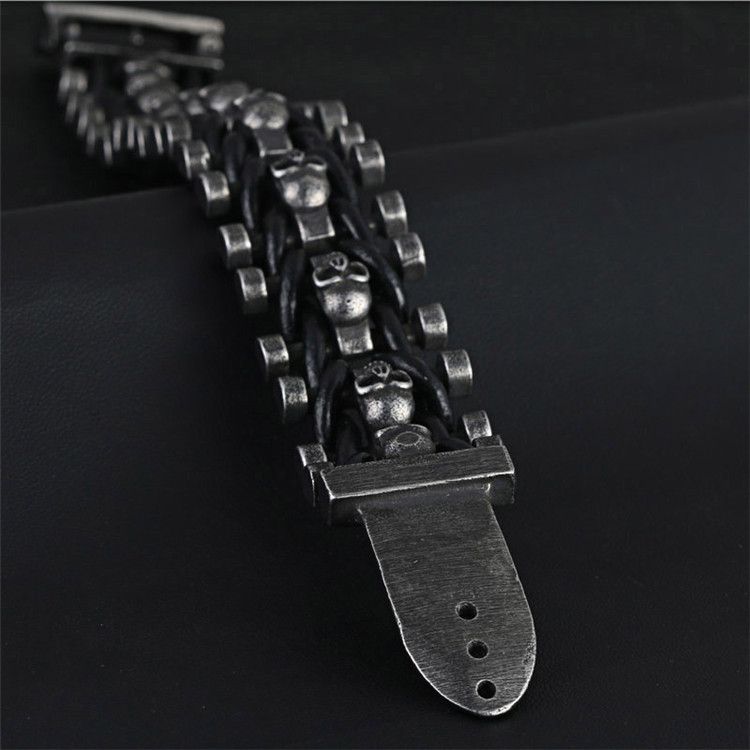 Jewelry 316L Stainless Steel Skull Bangle Bracelet Size ONE SIZE - 2 Thumbnail