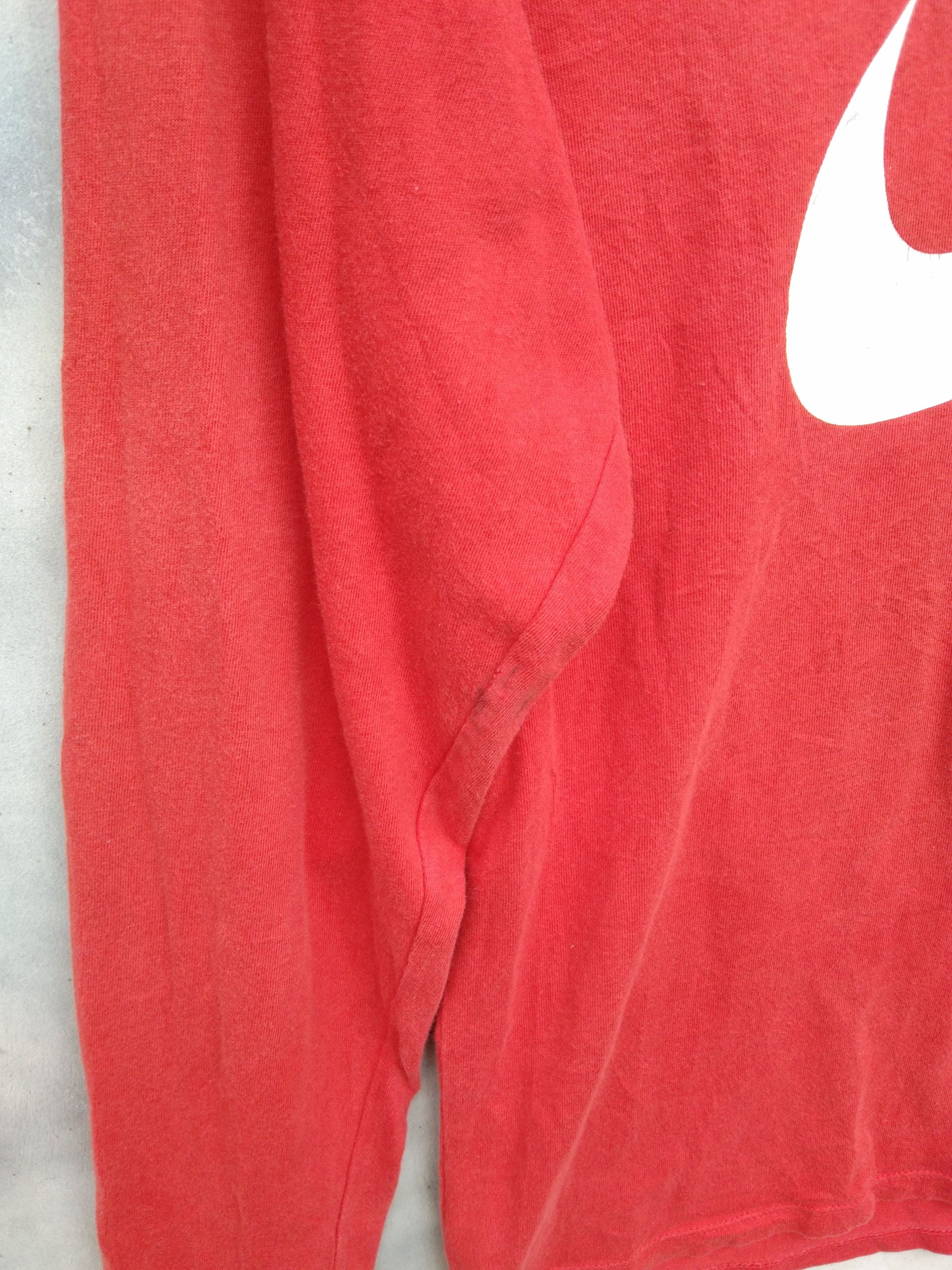 Nike Vintage Nike Big Logo Long Sleeve T Shirt Size US L / EU 52-54 / 3 - 4 Thumbnail
