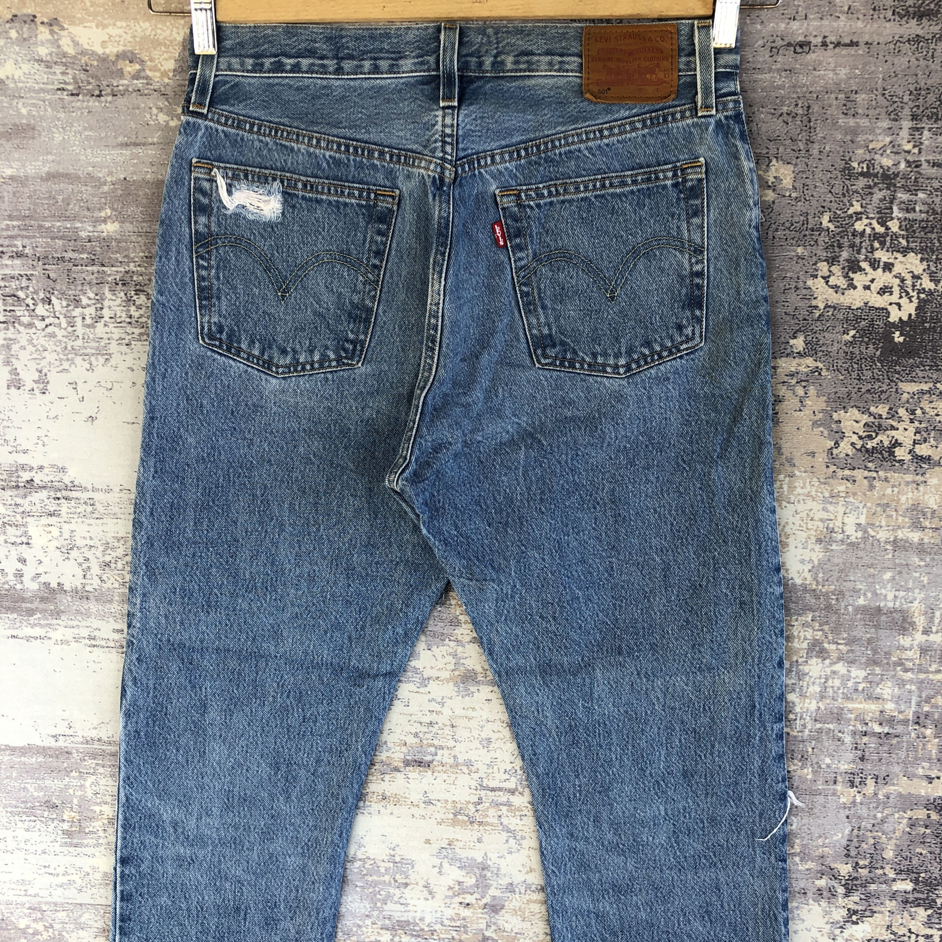 Levi's × Vintage Vintage Distressed Levis 501 Jeans Levi's Faded Blue Denim Size US 30 / EU 46 - 4 Thumbnail