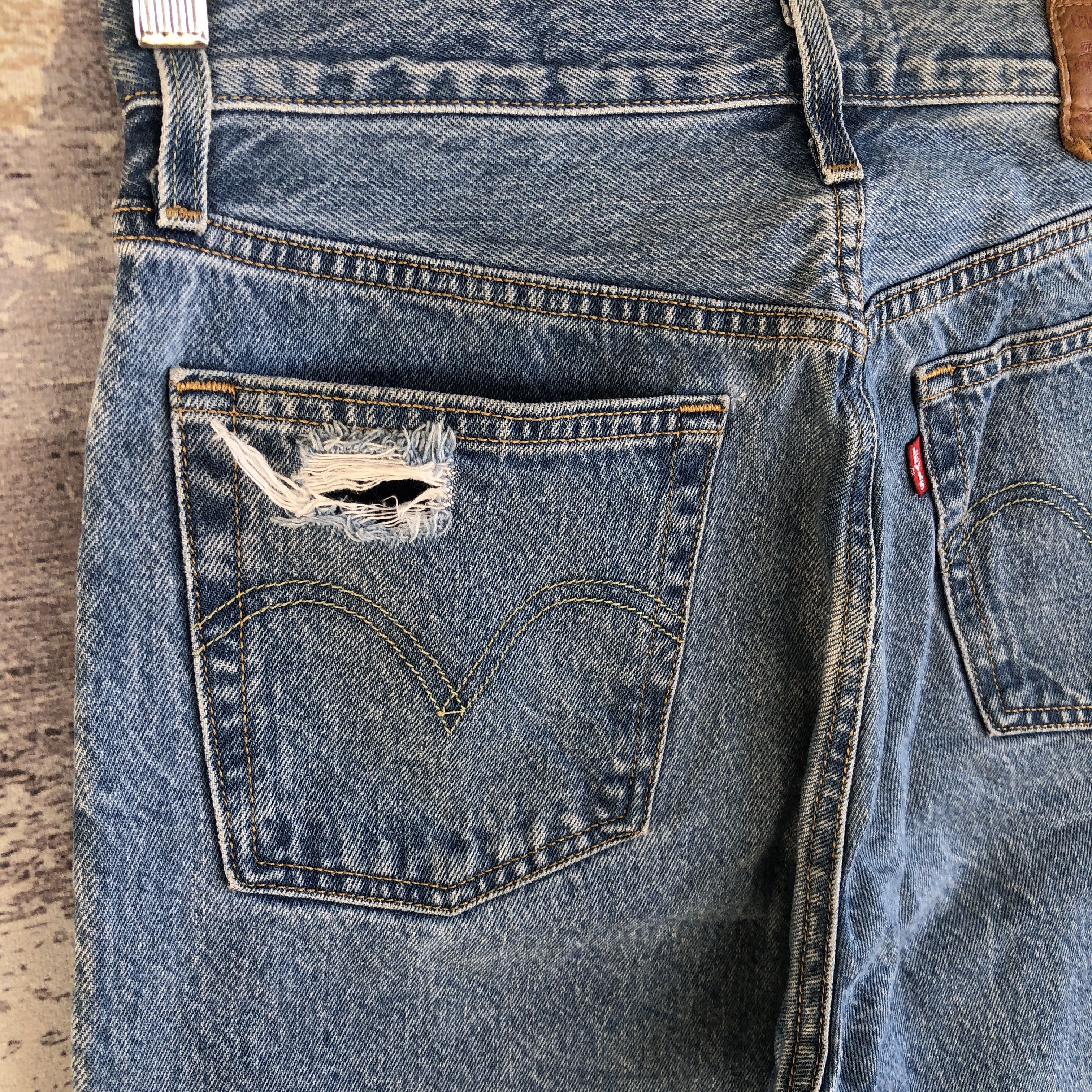 Levi's × Vintage Vintage Distressed Levis 501 Jeans Levi's Faded Blue Denim Size US 30 / EU 46 - 7 Thumbnail