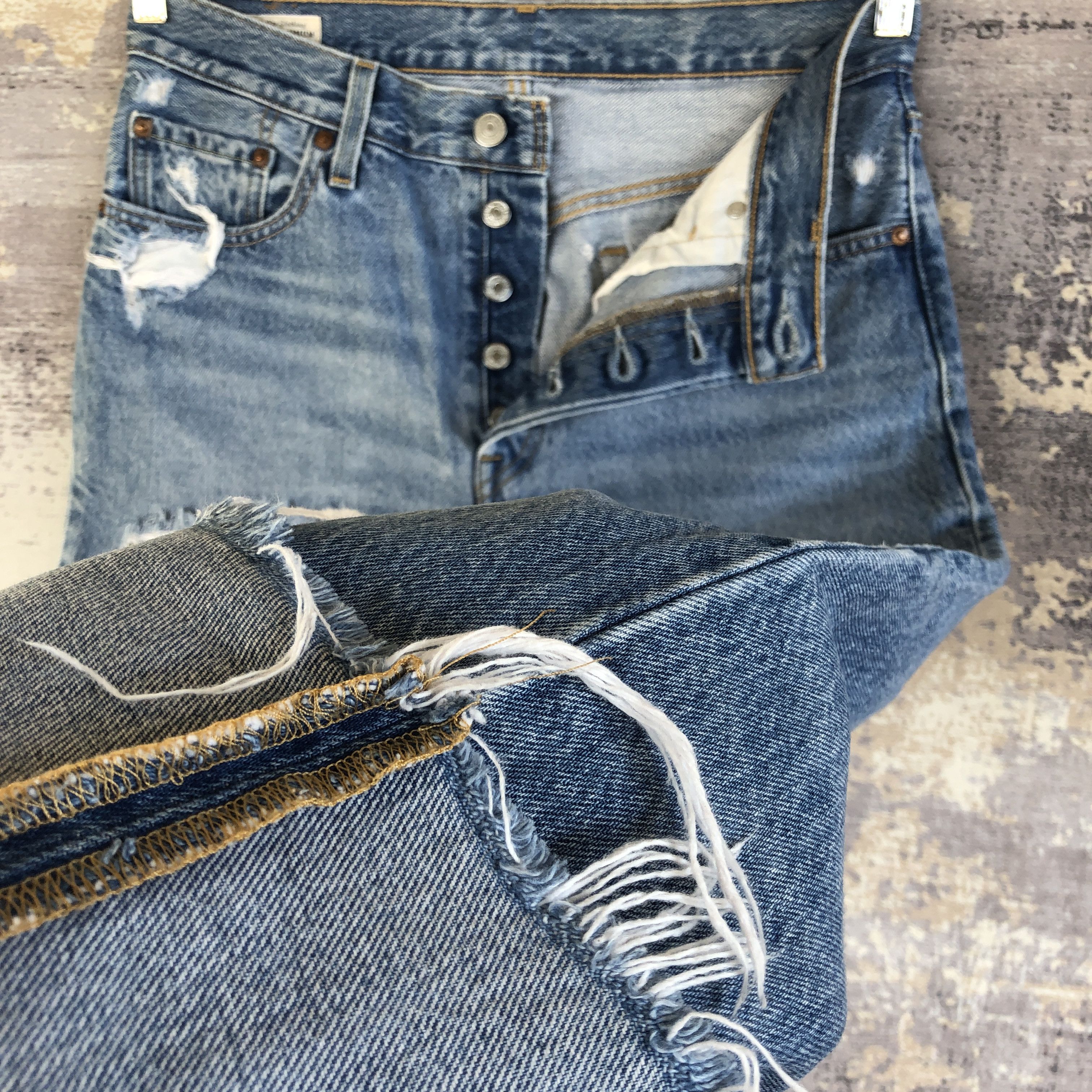 Levi's × Vintage Vintage Distressed Levis 501 Jeans Levi's Faded Blue Denim Size US 30 / EU 46 - 10 Thumbnail
