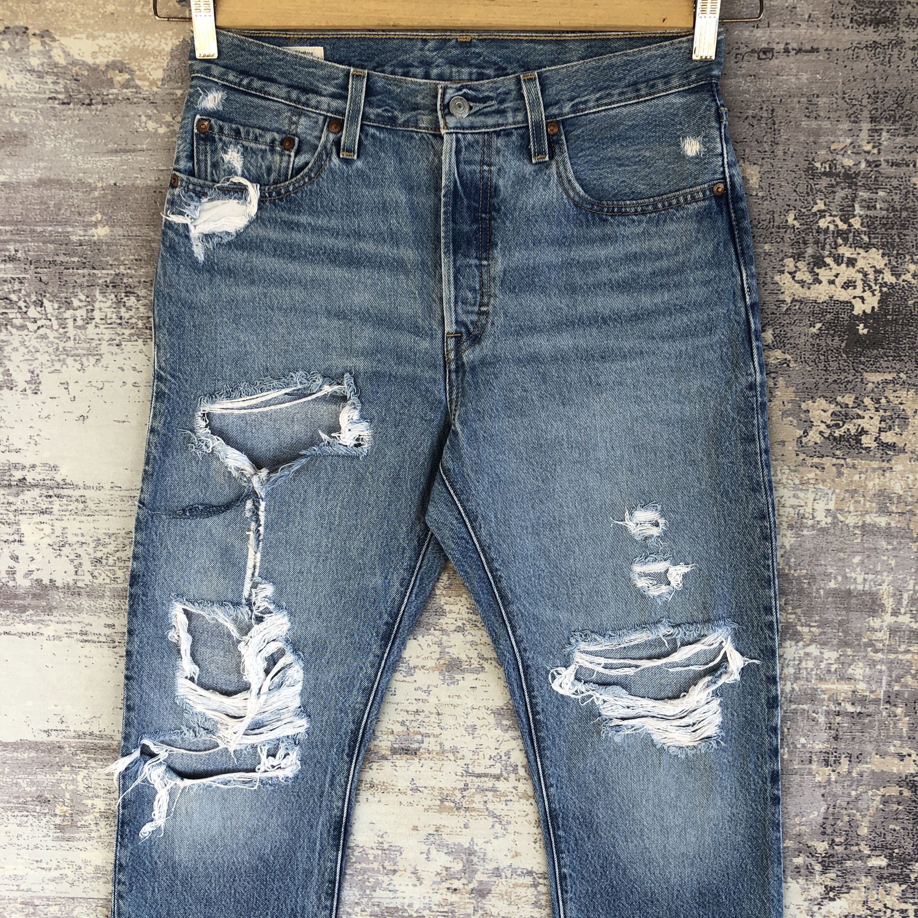 Levi's × Vintage Vintage Distressed Levis 501 Jeans Levi's Faded Blue Denim Size US 30 / EU 46 - 3 Thumbnail
