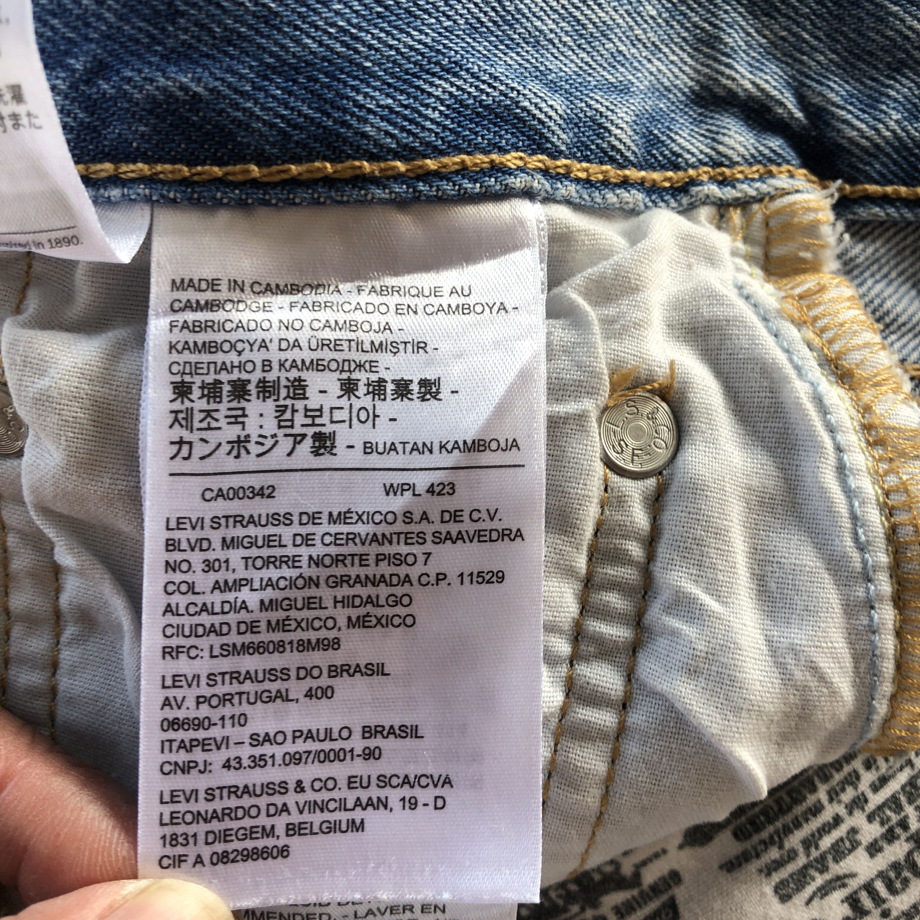 Levi's × Vintage Vintage Distressed Levis 501 Jeans Levi's Faded Blue Denim Size US 30 / EU 46 - 12 Thumbnail