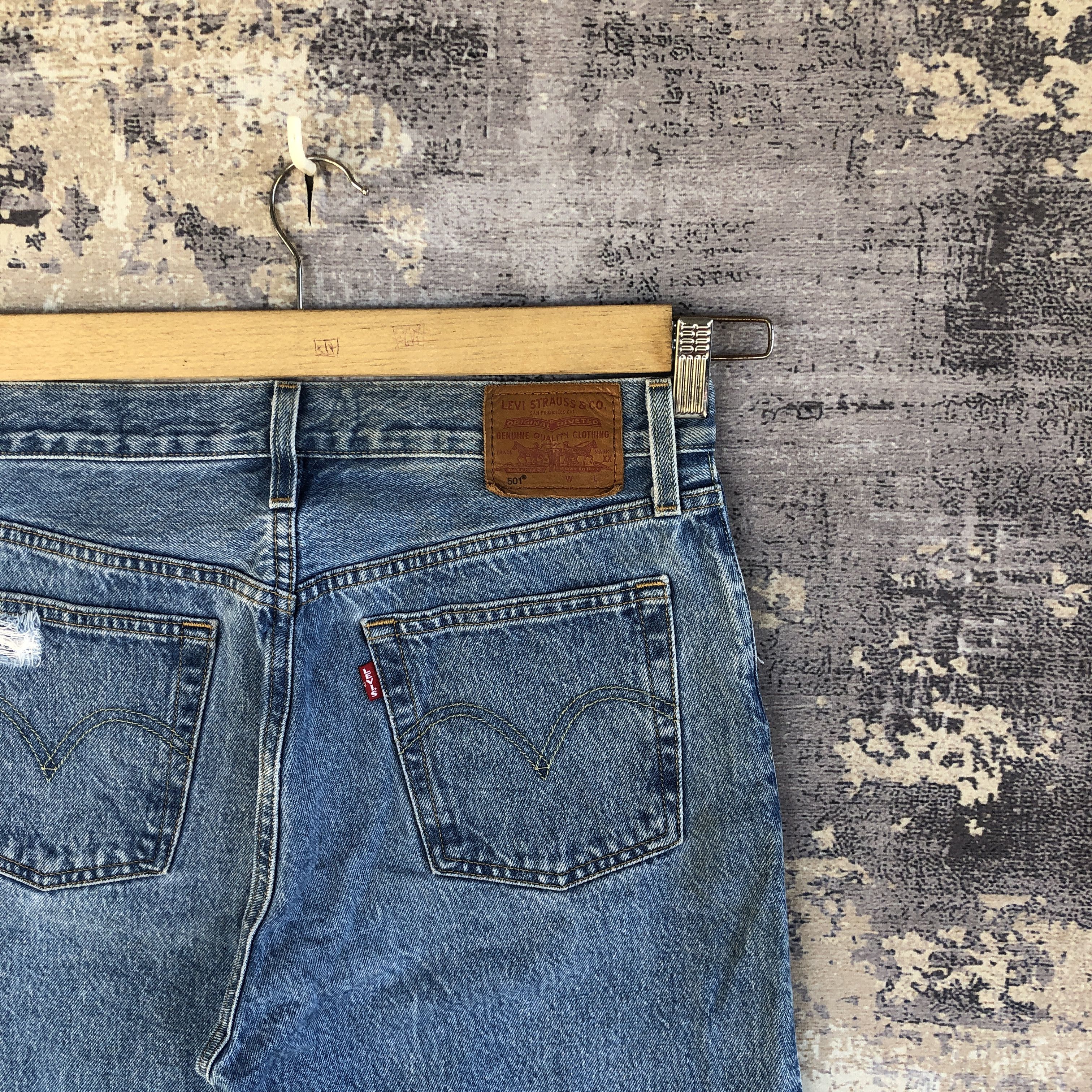 Levi's × Vintage Vintage Distressed Levis 501 Jeans Levi's Faded Blue Denim Size US 30 / EU 46 - 5 Thumbnail