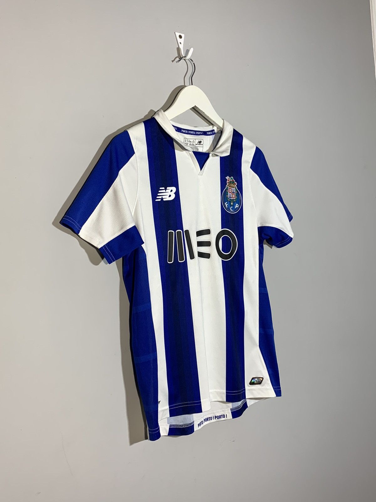 New Balance Porto 2016/17 New Balance Home football shirt Size US S / EU 44-46 / 1 - 2 Thumbnail